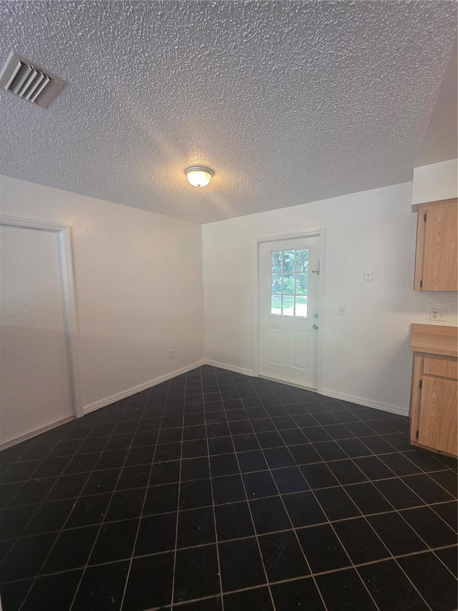 Image 3 of 12 For 4995 27th Court