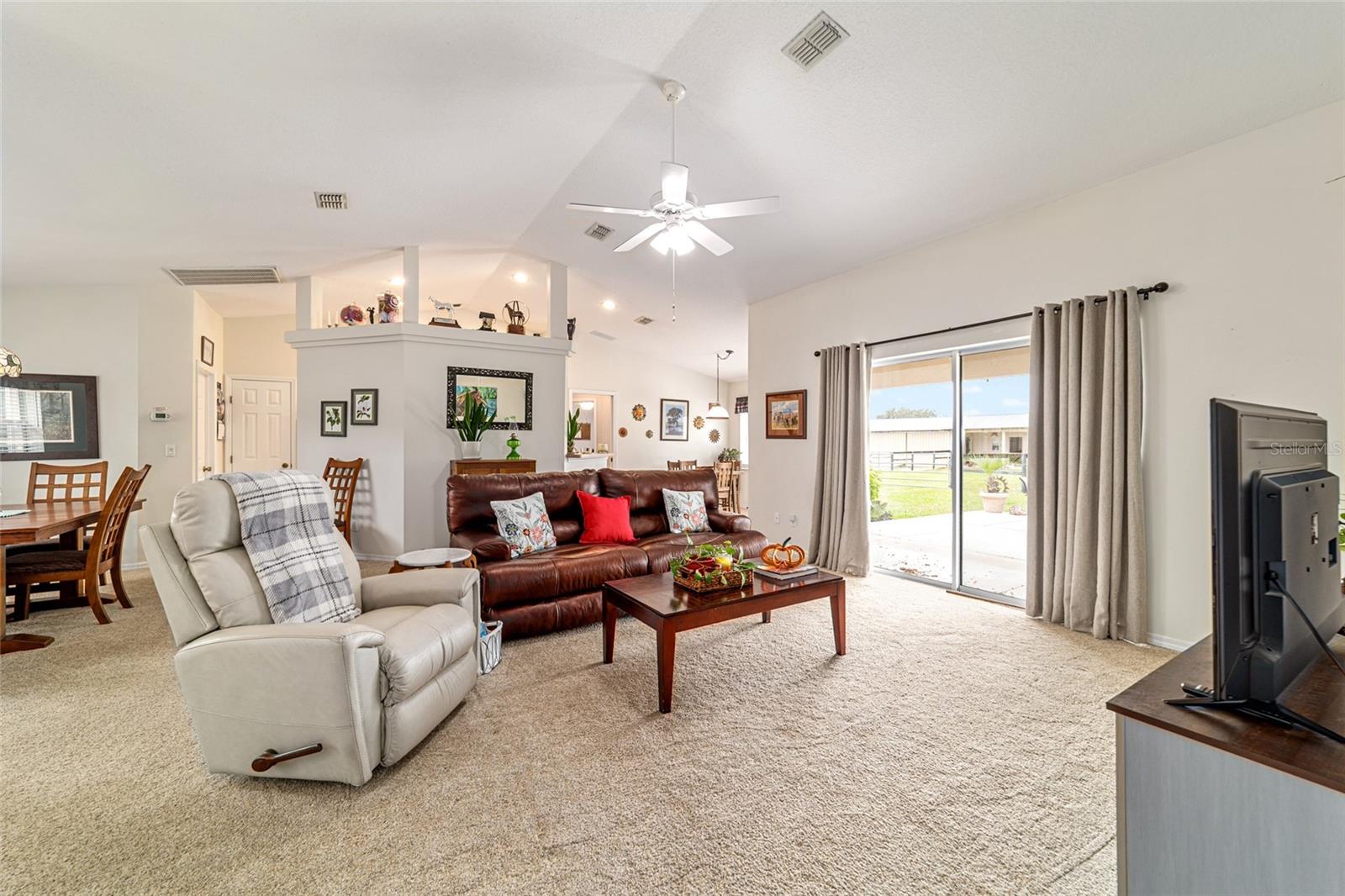 Image 15 of 84 For 19630 15th Place