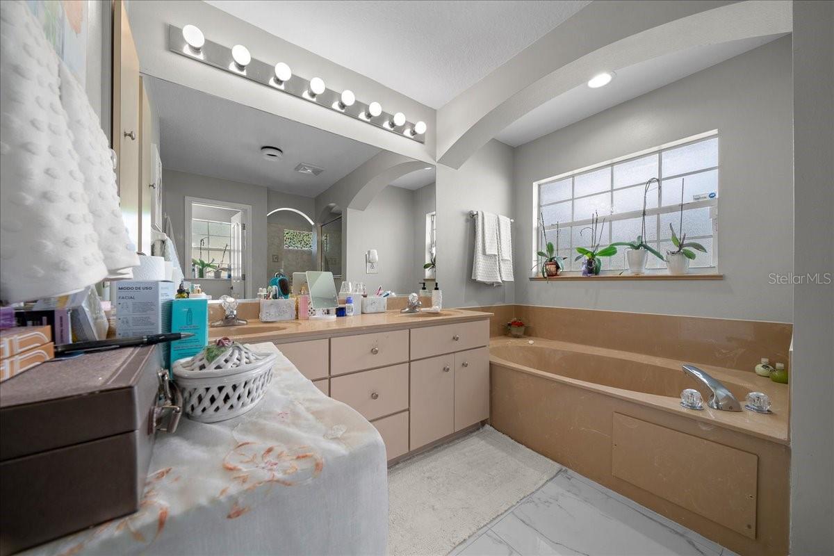 Image 22 of 48 For 4997 107th Loop