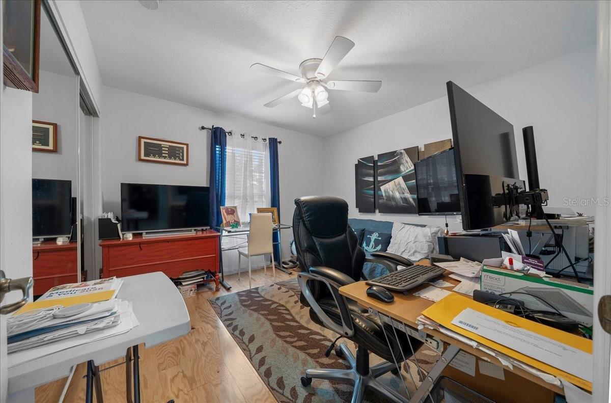 Image 26 of 48 For 4997 107th Loop