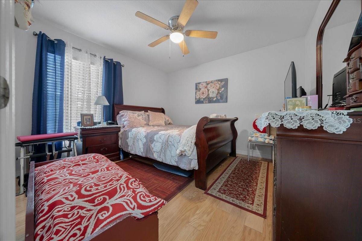 Image 31 of 48 For 4997 107th Loop