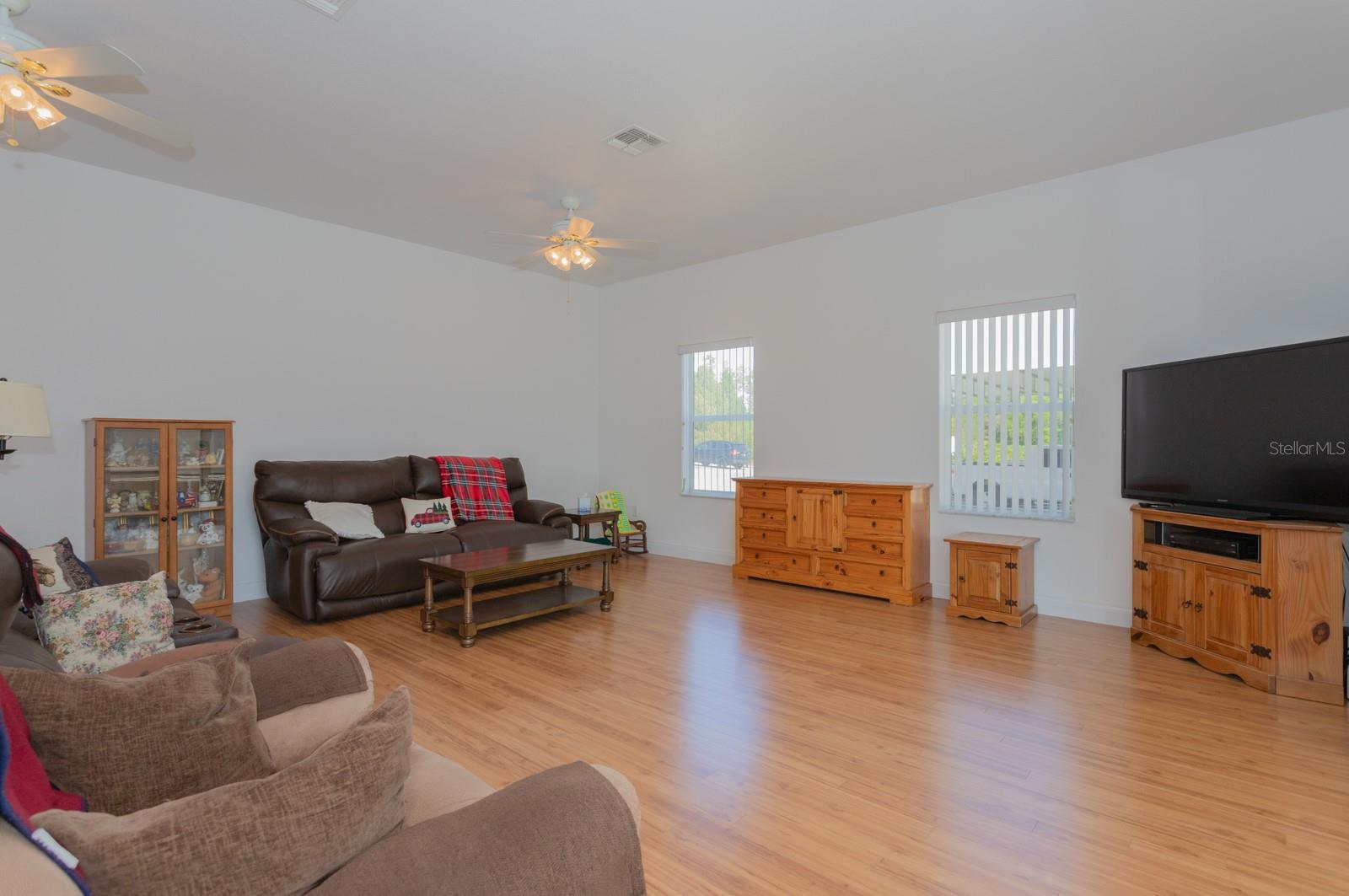 Image 3 of 20 For 11395 108th Terrace Road