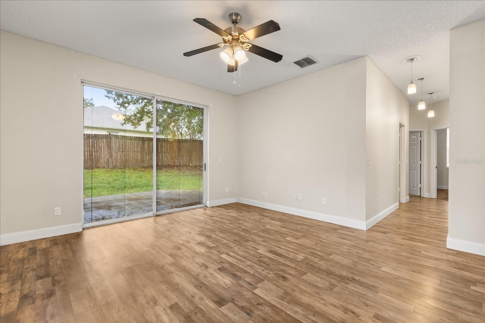 Image 12 of 27 For 14689 Kristenright Lane