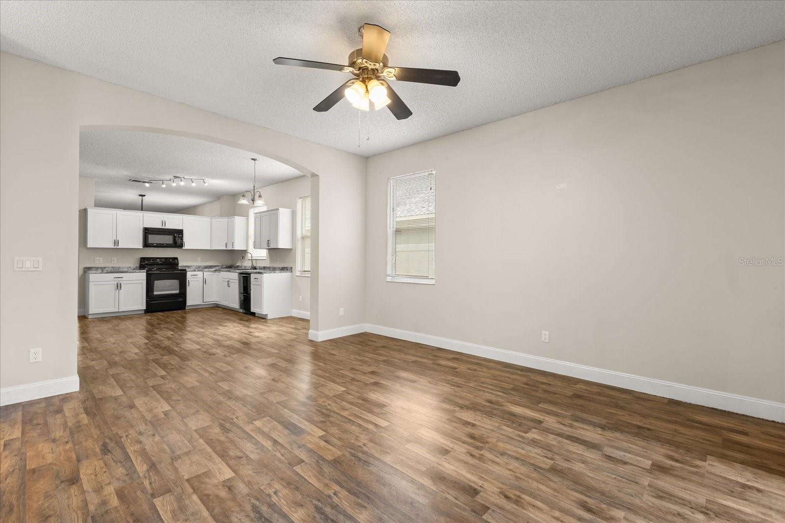 Image 13 of 27 For 14689 Kristenright Lane