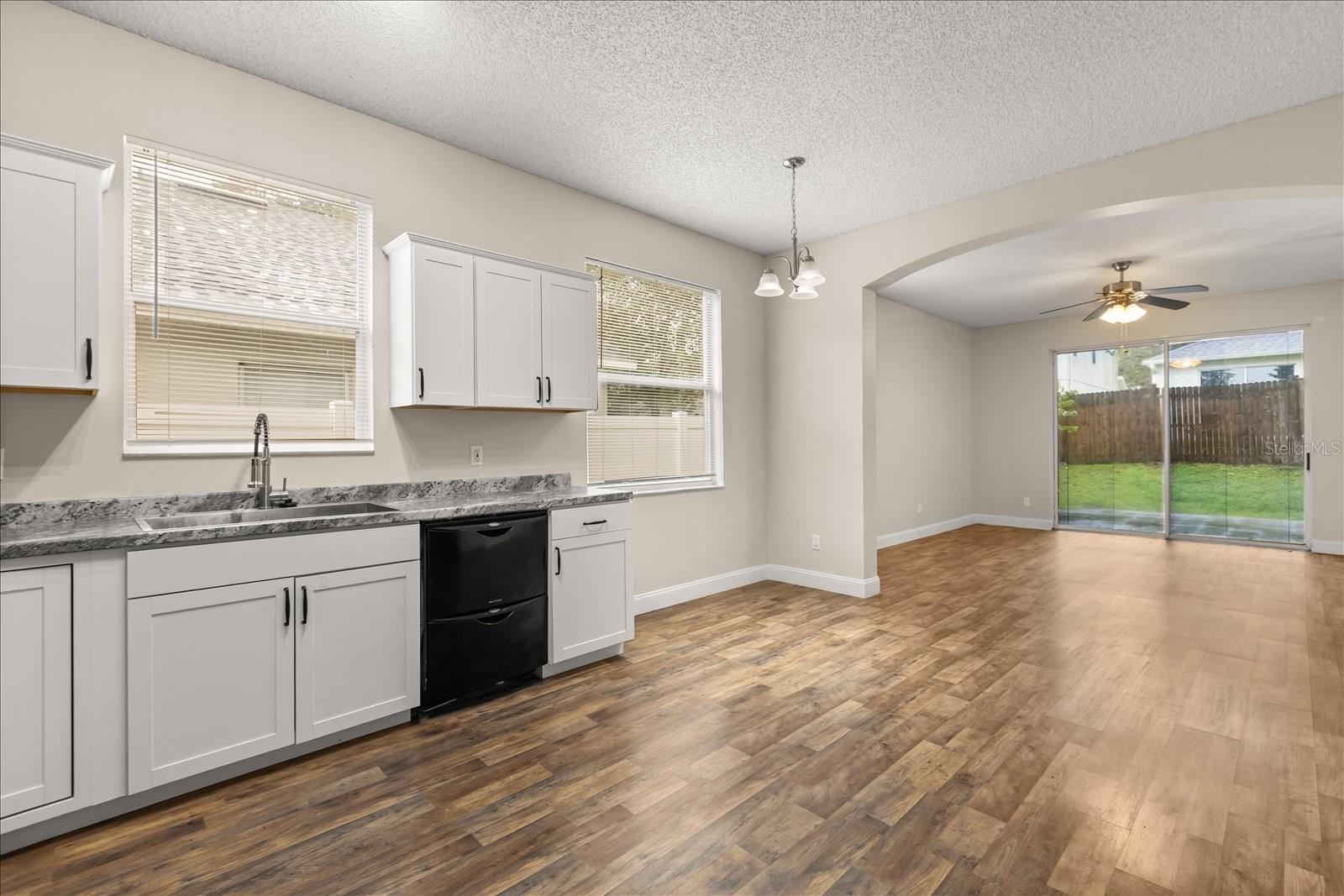 Image 9 of 27 For 14689 Kristenright Lane