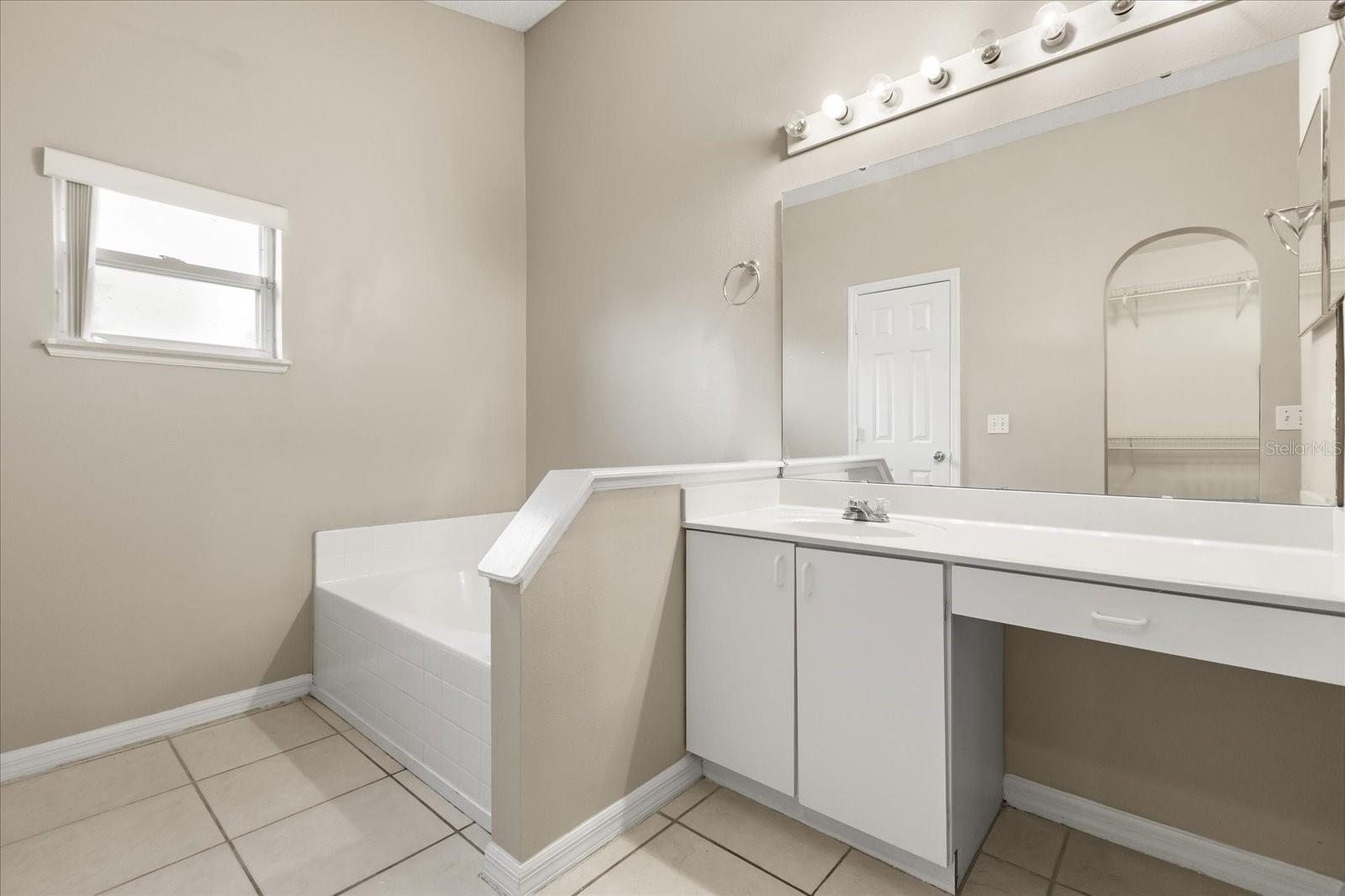 Image 20 of 23 For 4105 Mendenwood Lane