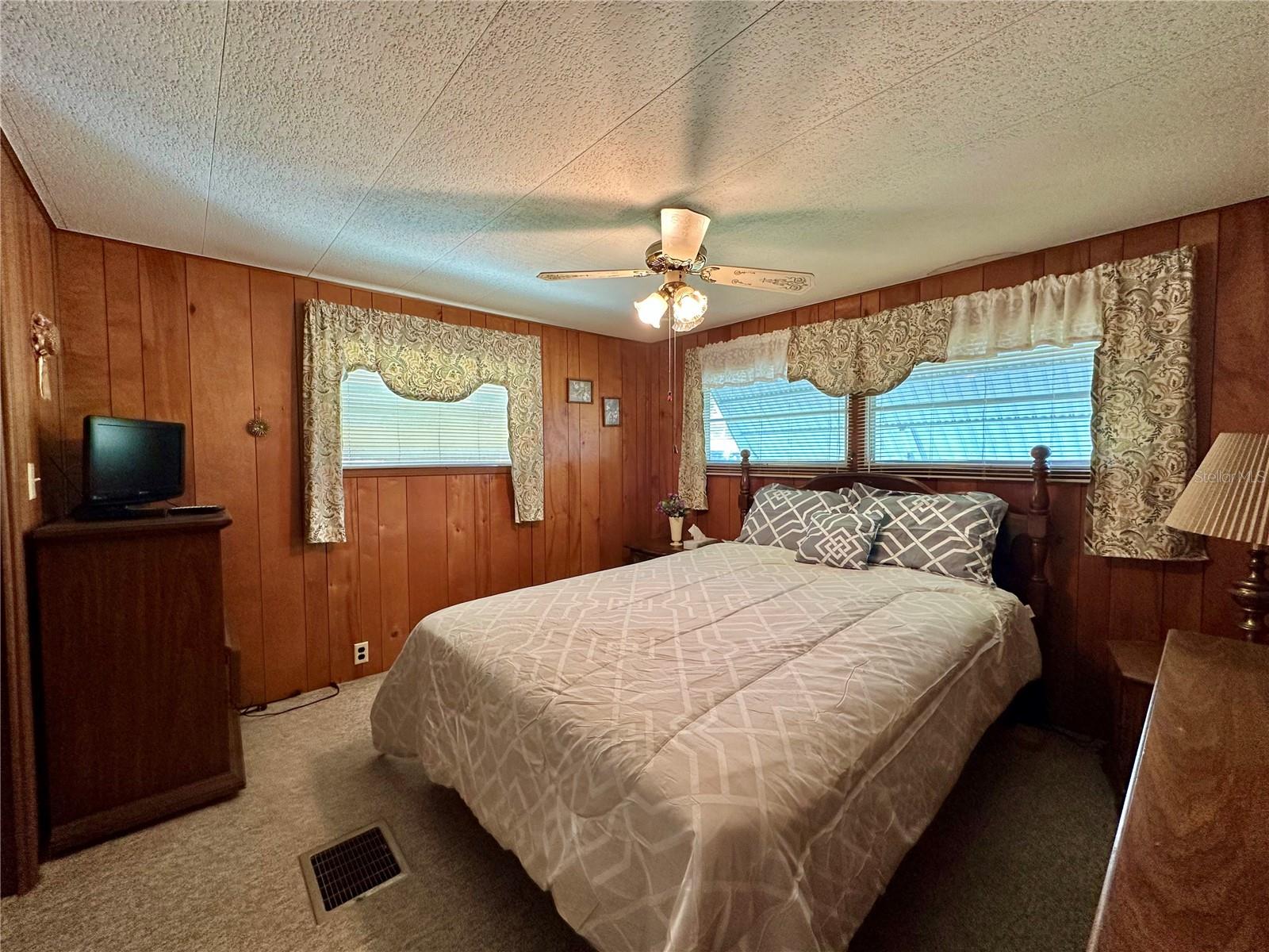 Image 15 of 16 For 37925 Date Palm Drive