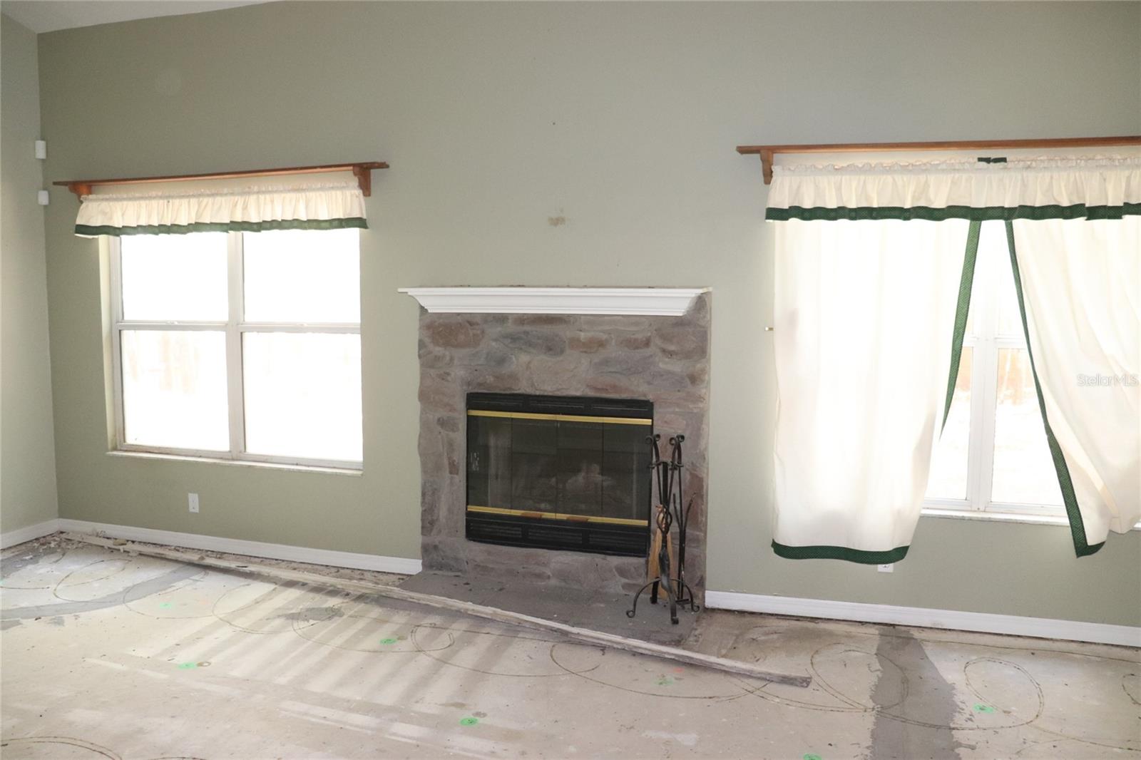 Image 14 of 31 For 1143 98th Terrace