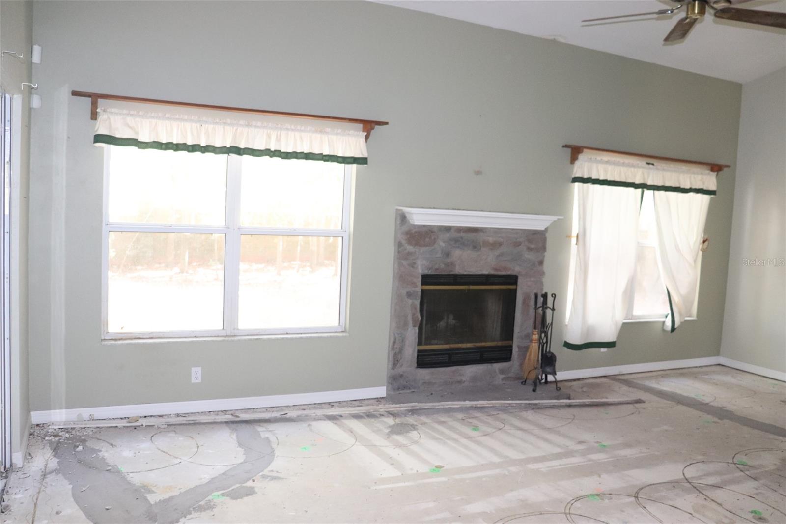 Image 15 of 31 For 1143 98th Terrace