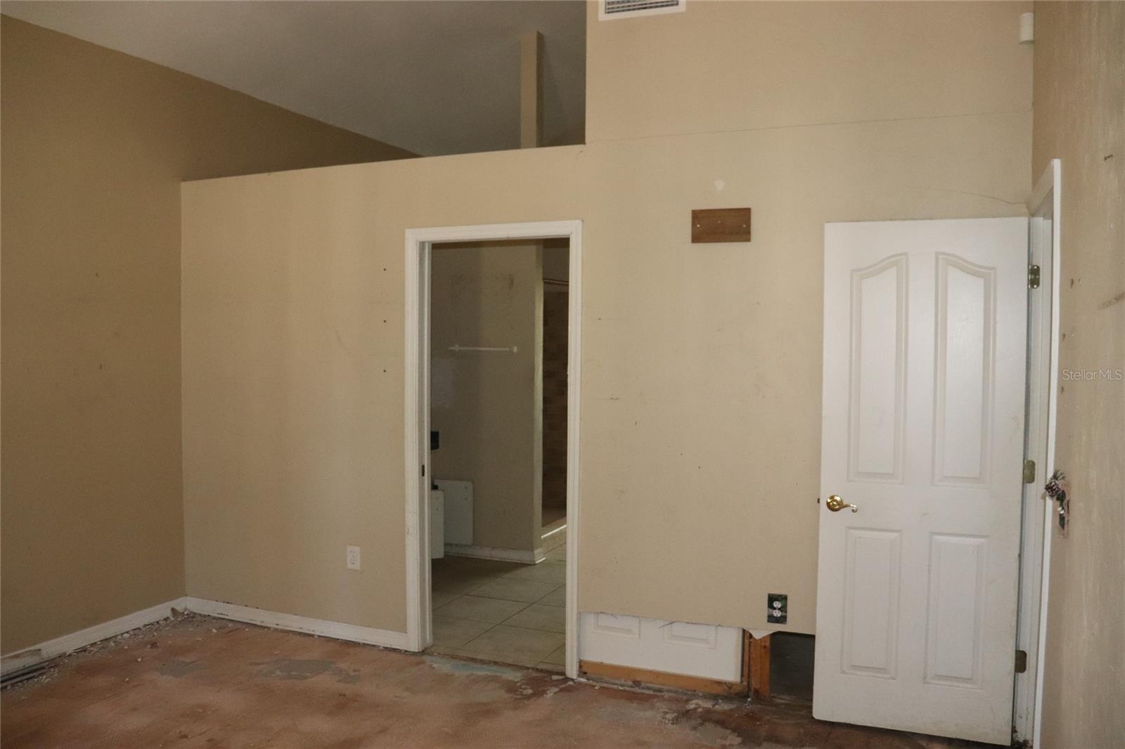 Image 18 of 31 For 1143 98th Terrace