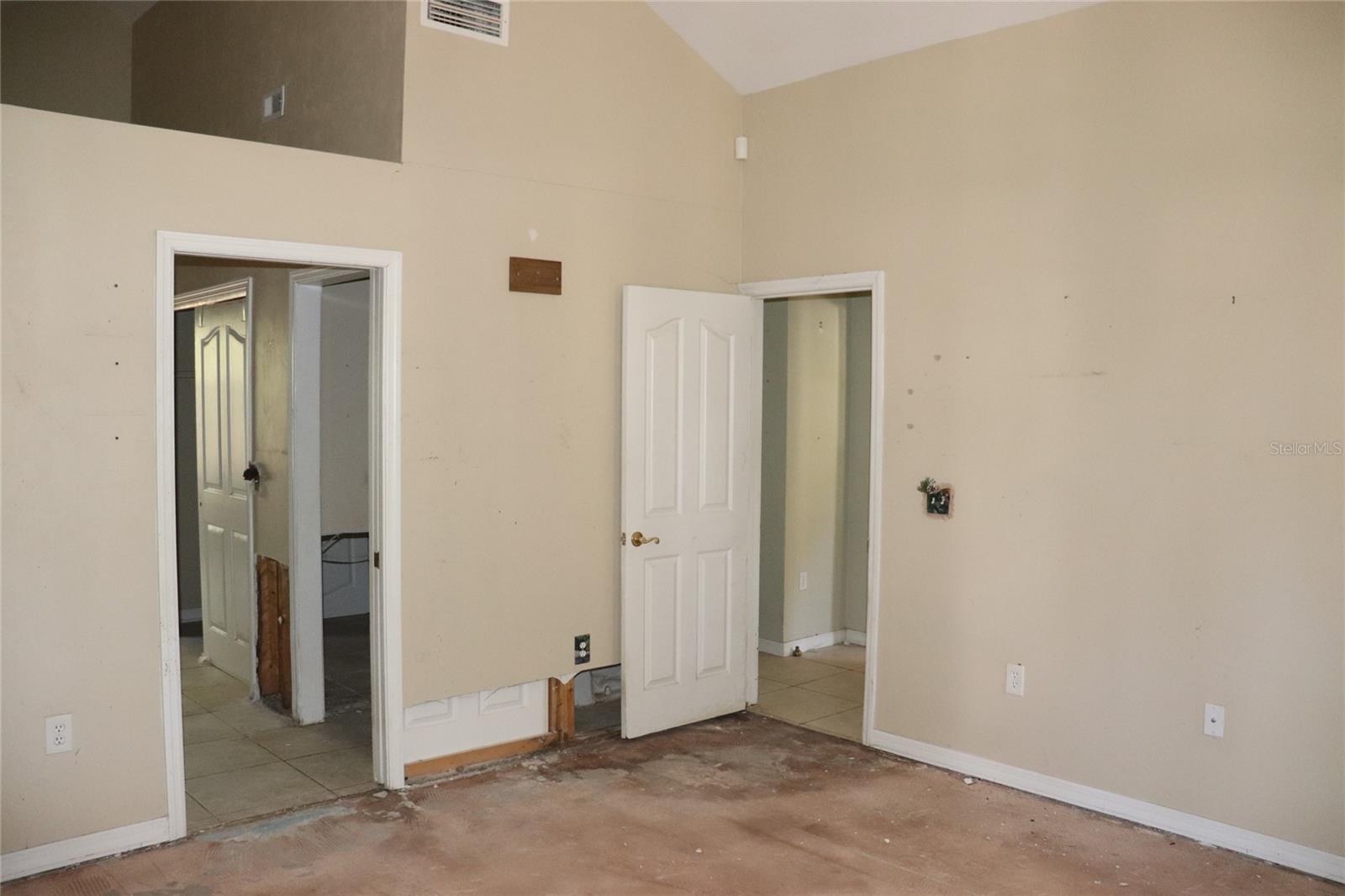 Image 22 of 31 For 1143 98th Terrace