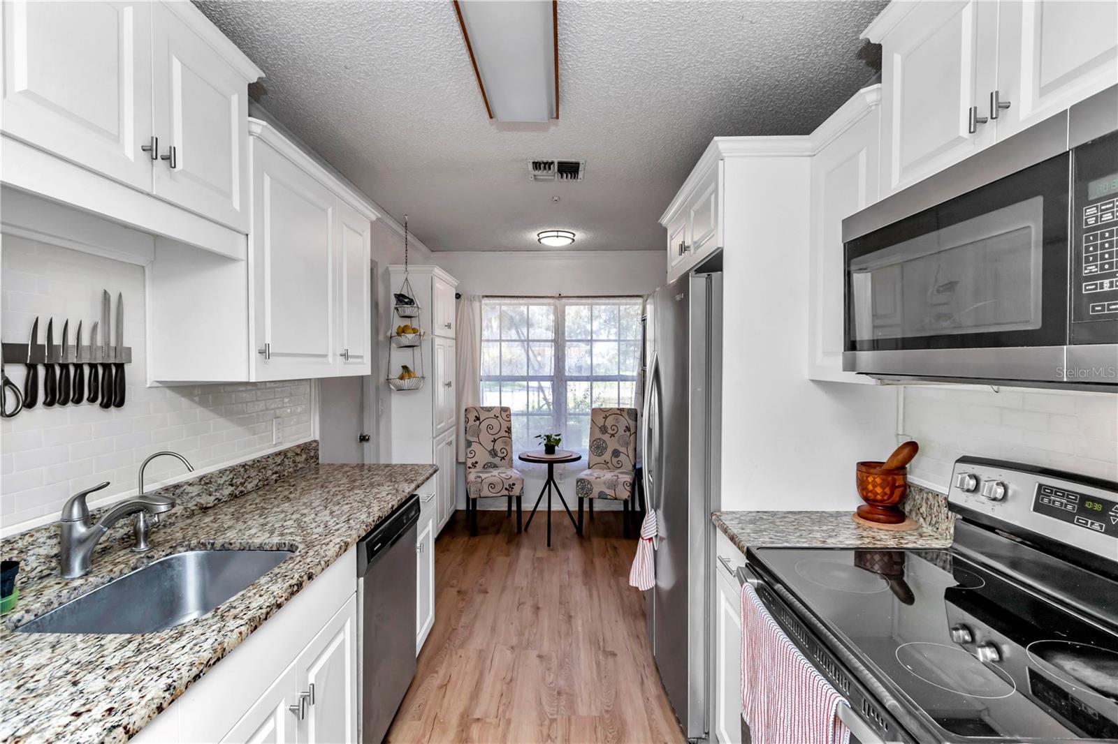 Image 14 of 34 For 303 Oak Track Pass