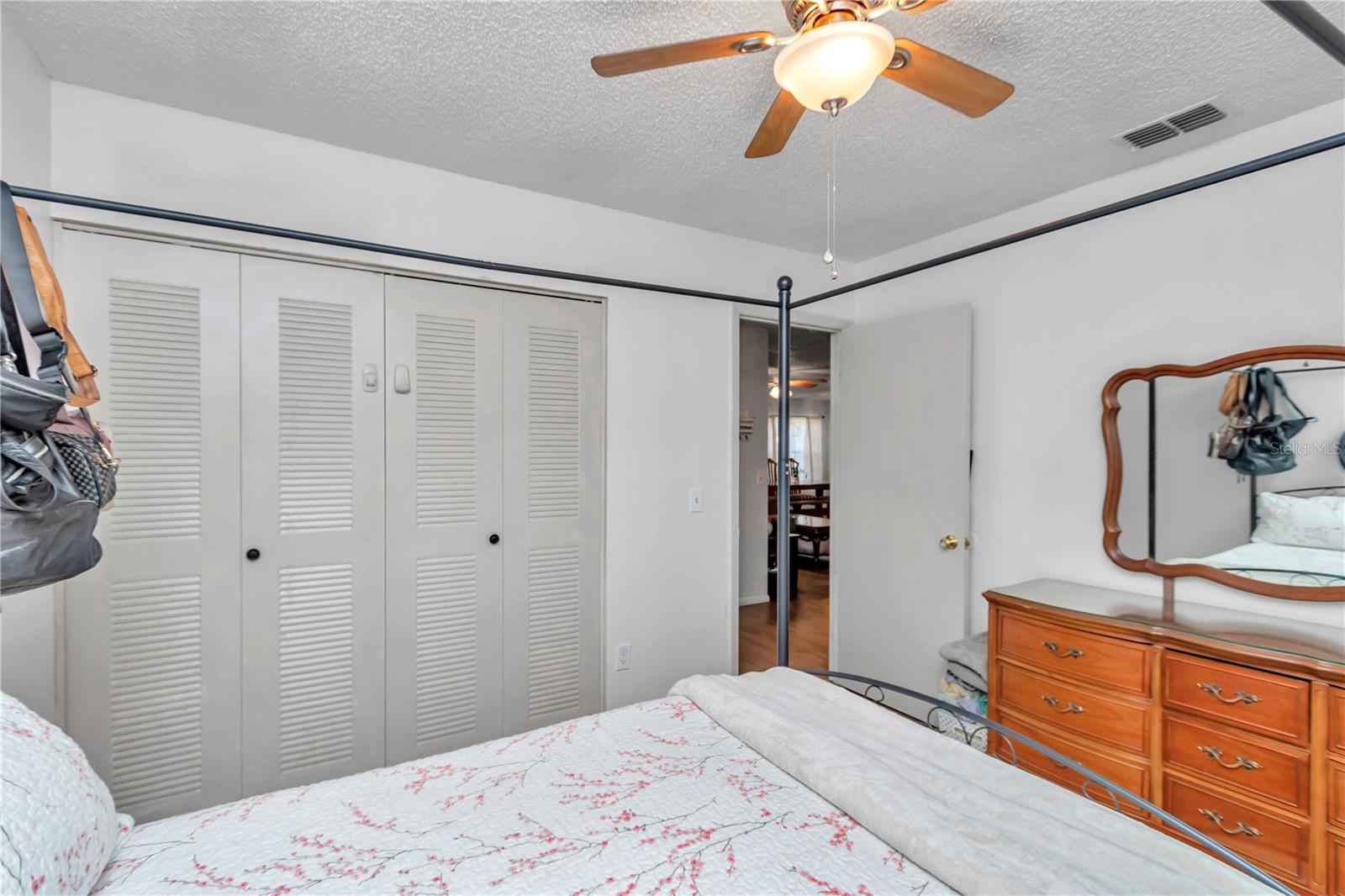 Image 21 of 34 For 303 Oak Track Pass