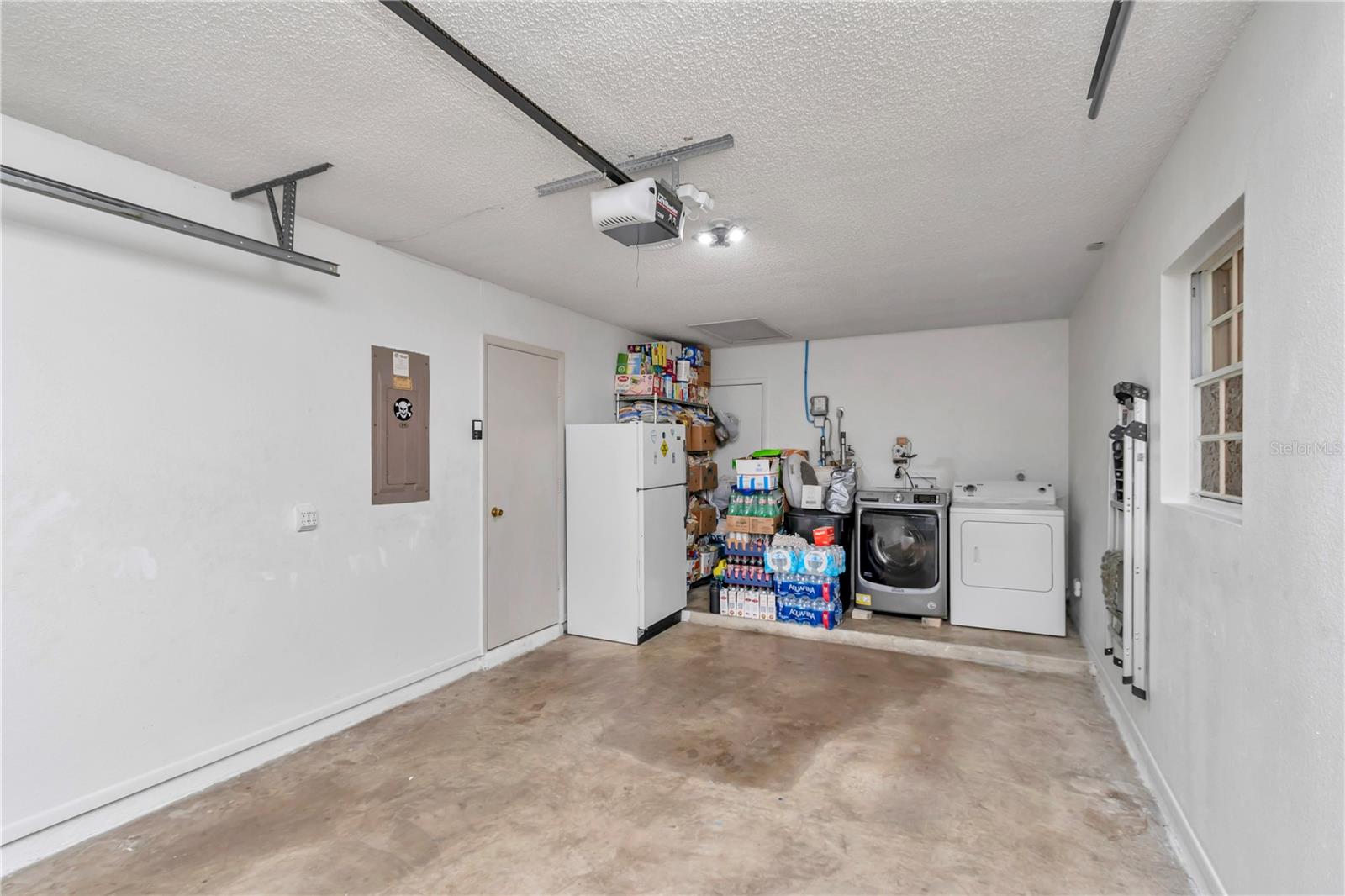 Image 33 of 34 For 303 Oak Track Pass