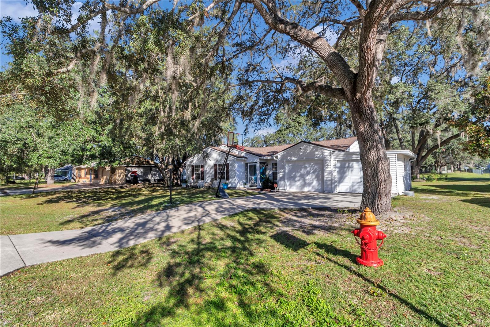 Image 4 of 34 For 303 Oak Track Pass