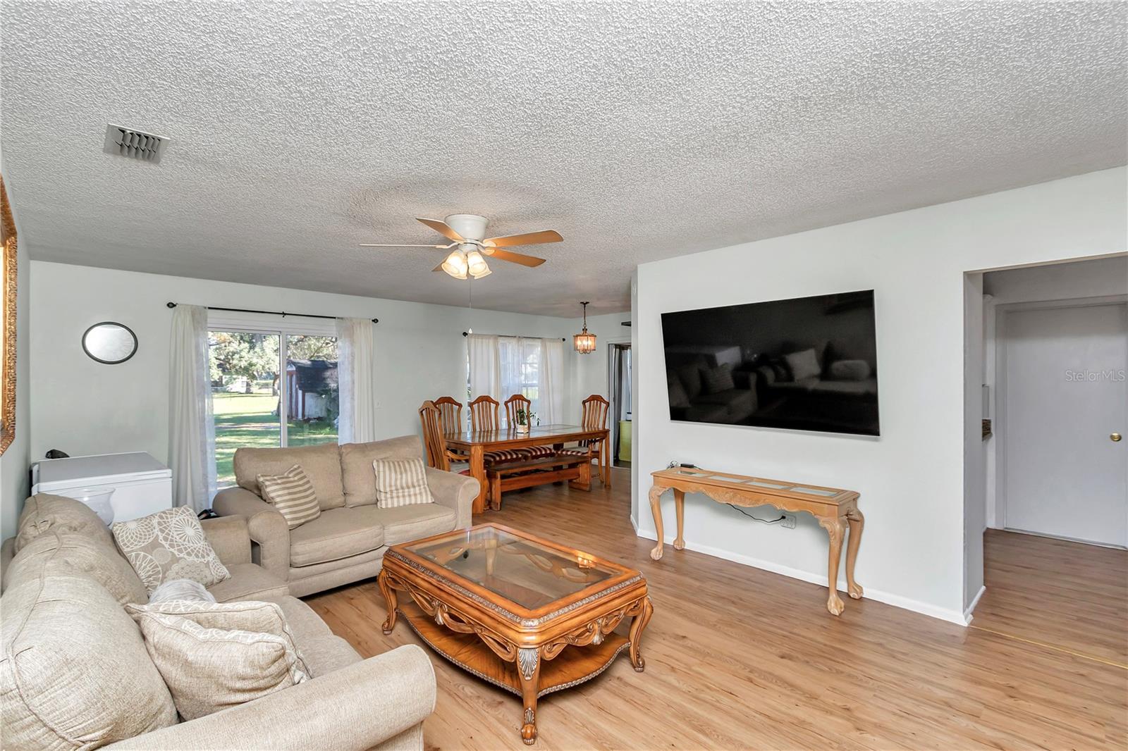 Image 8 of 34 For 303 Oak Track Pass