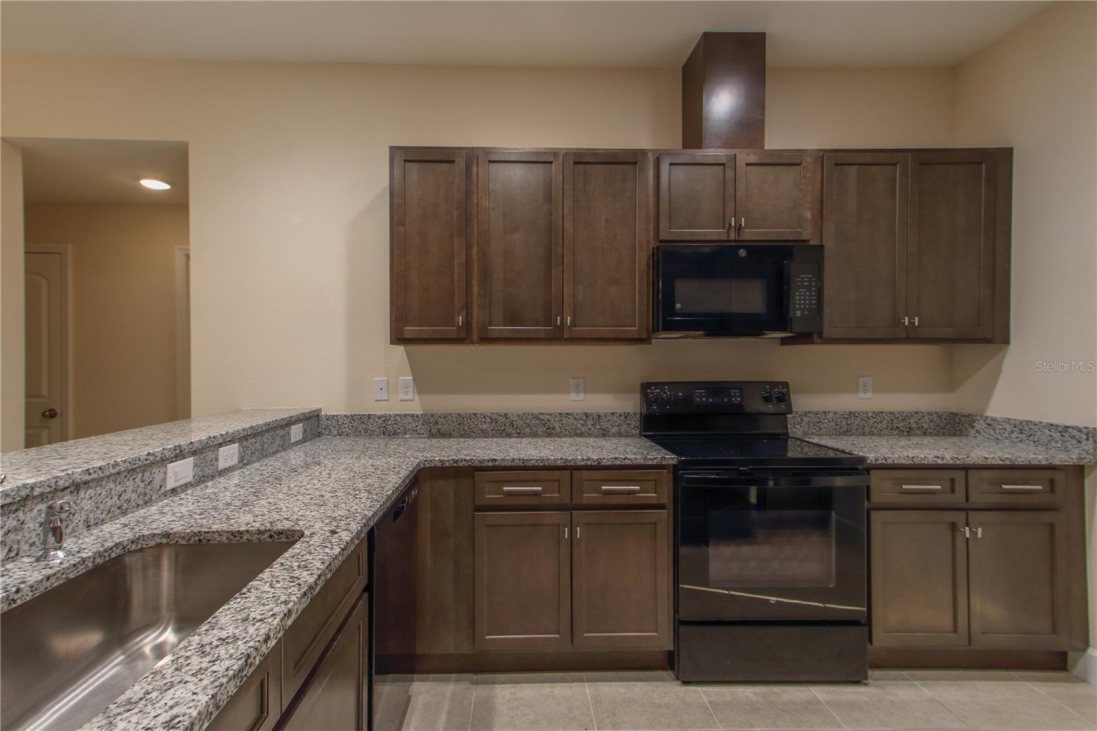 Image 10 of 31 For 15474 Magdalena Road