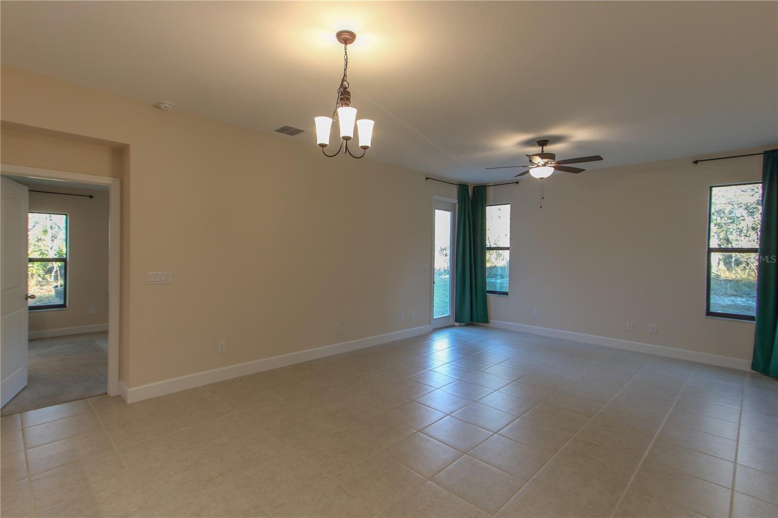 Image 4 of 31 For 15474 Magdalena Road