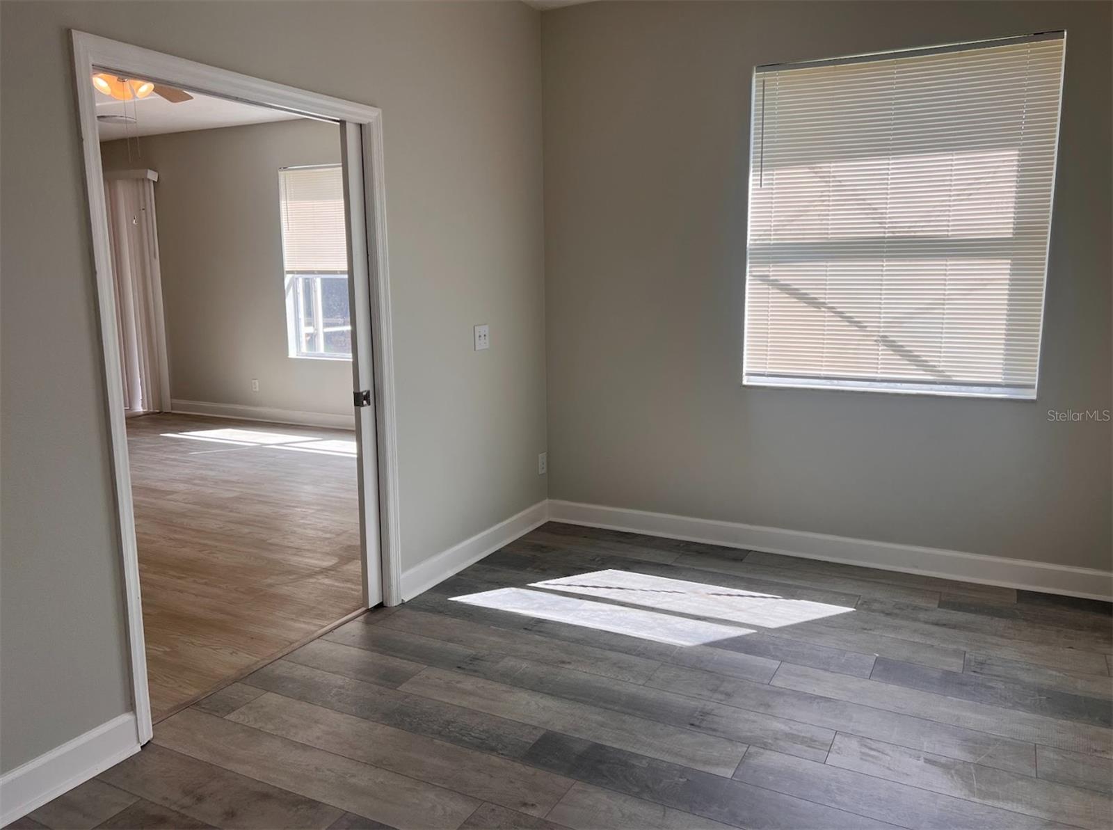 Image 10 of 30 For 6025 39th Court E