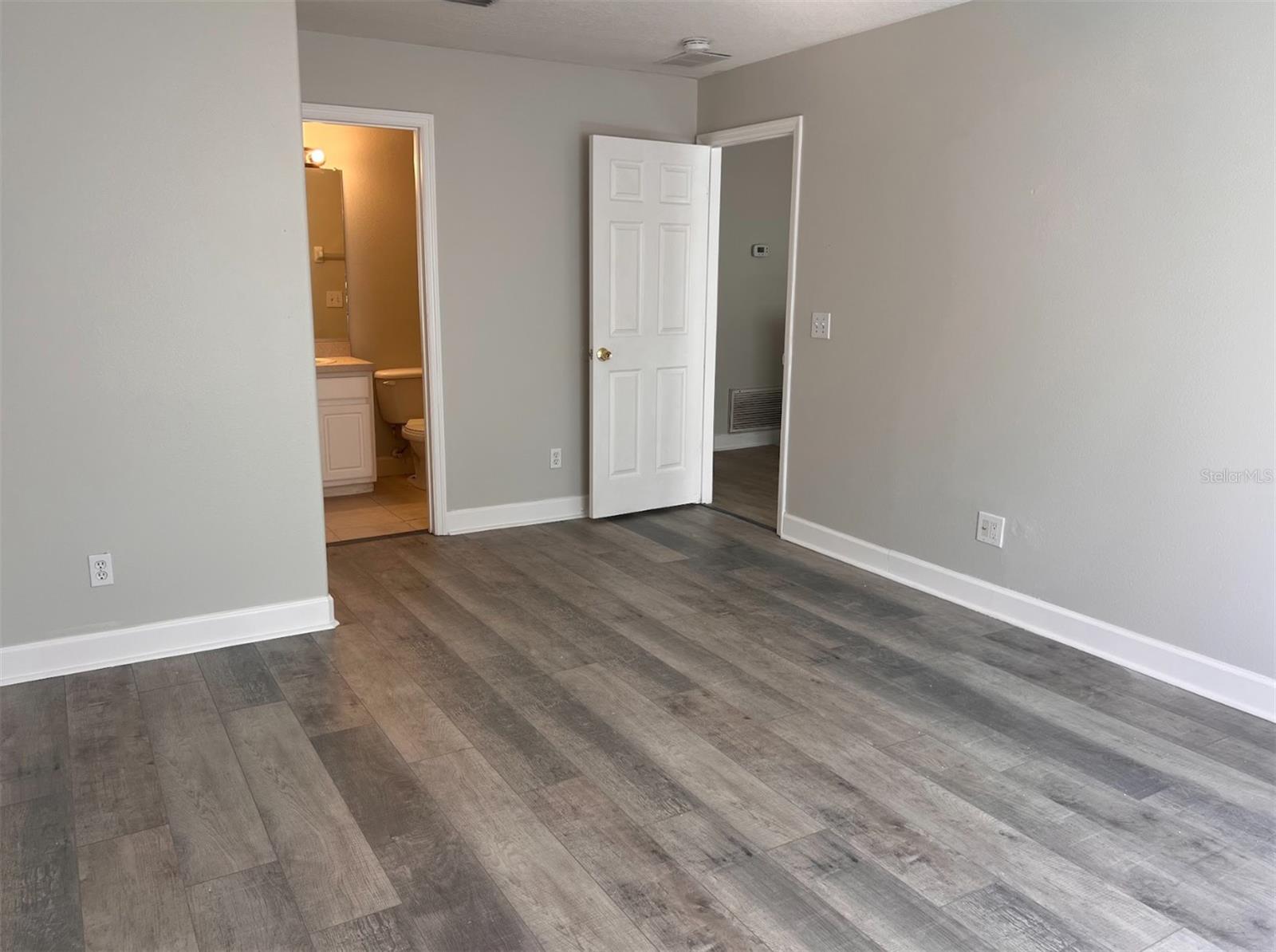 Image 13 of 30 For 6025 39th Court E