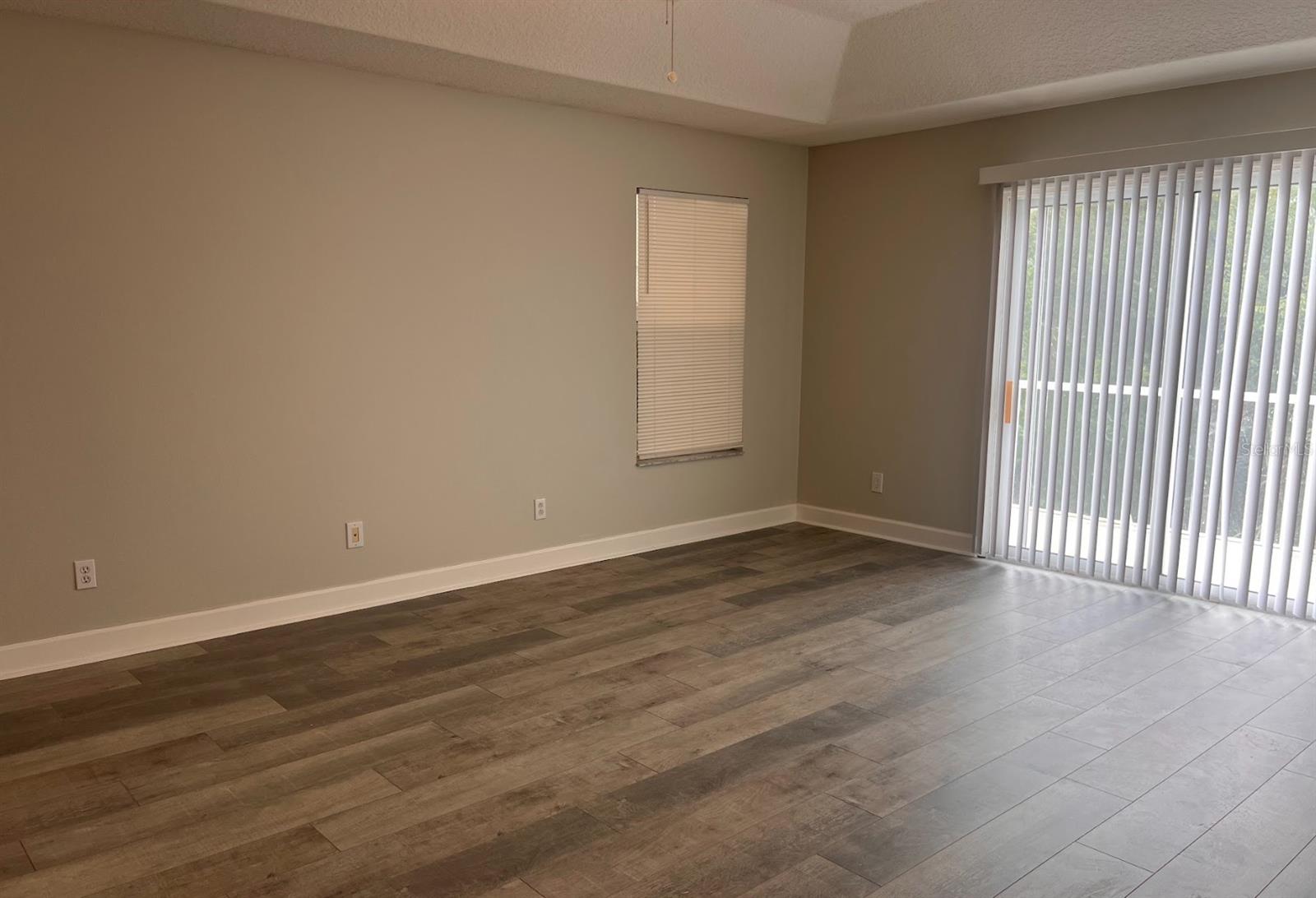 Image 23 of 30 For 6025 39th Court E