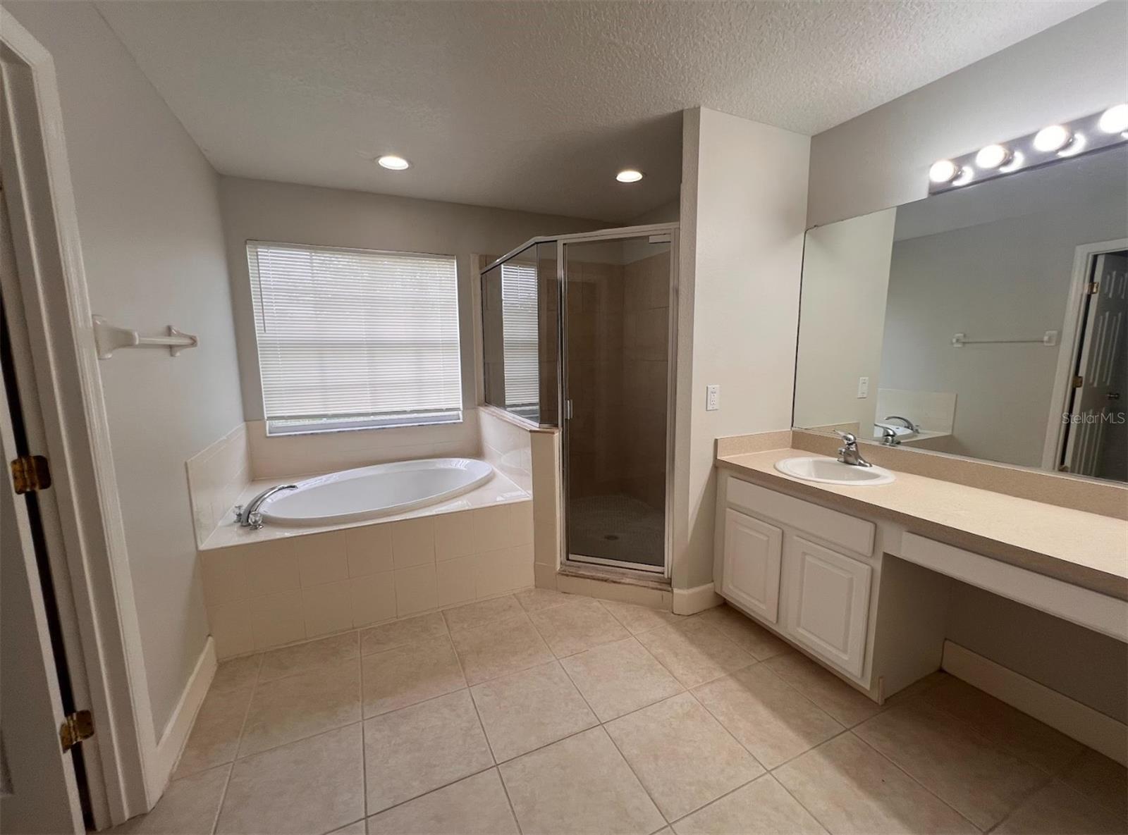 Image 25 of 30 For 6025 39th Court E
