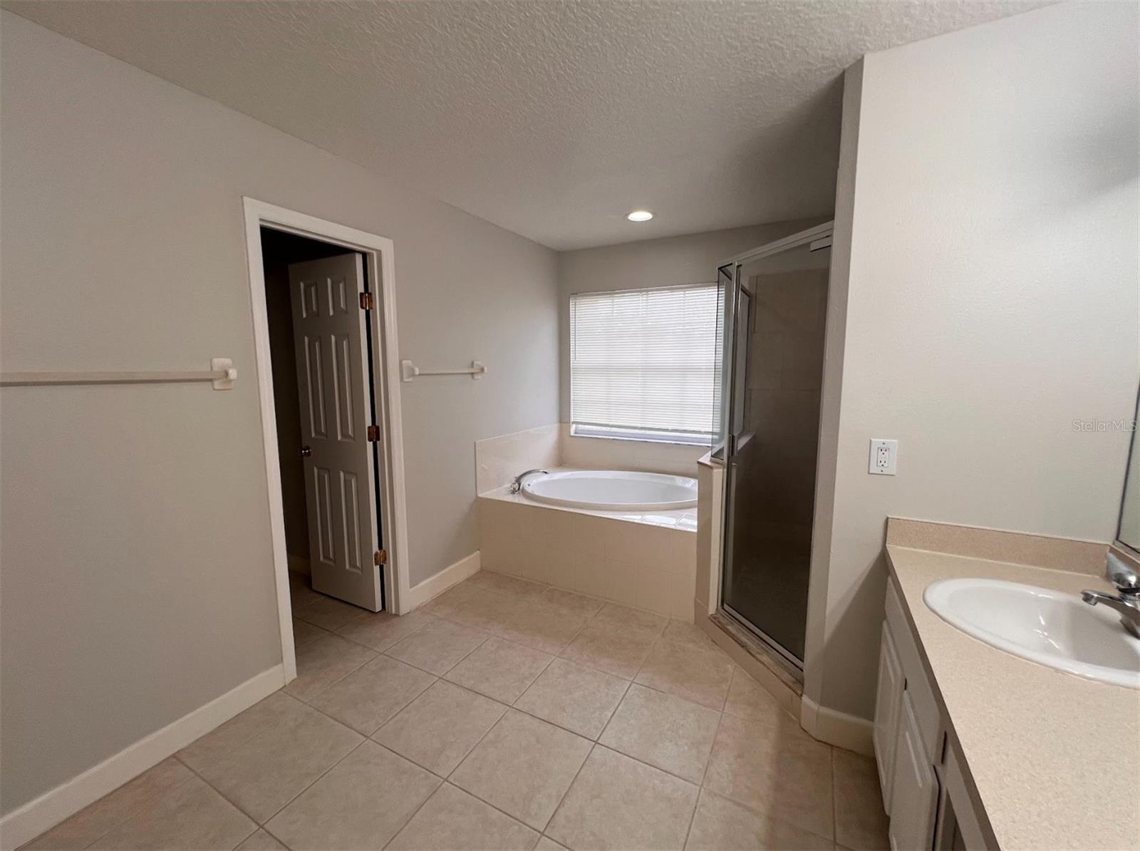Image 26 of 30 For 6025 39th Court E