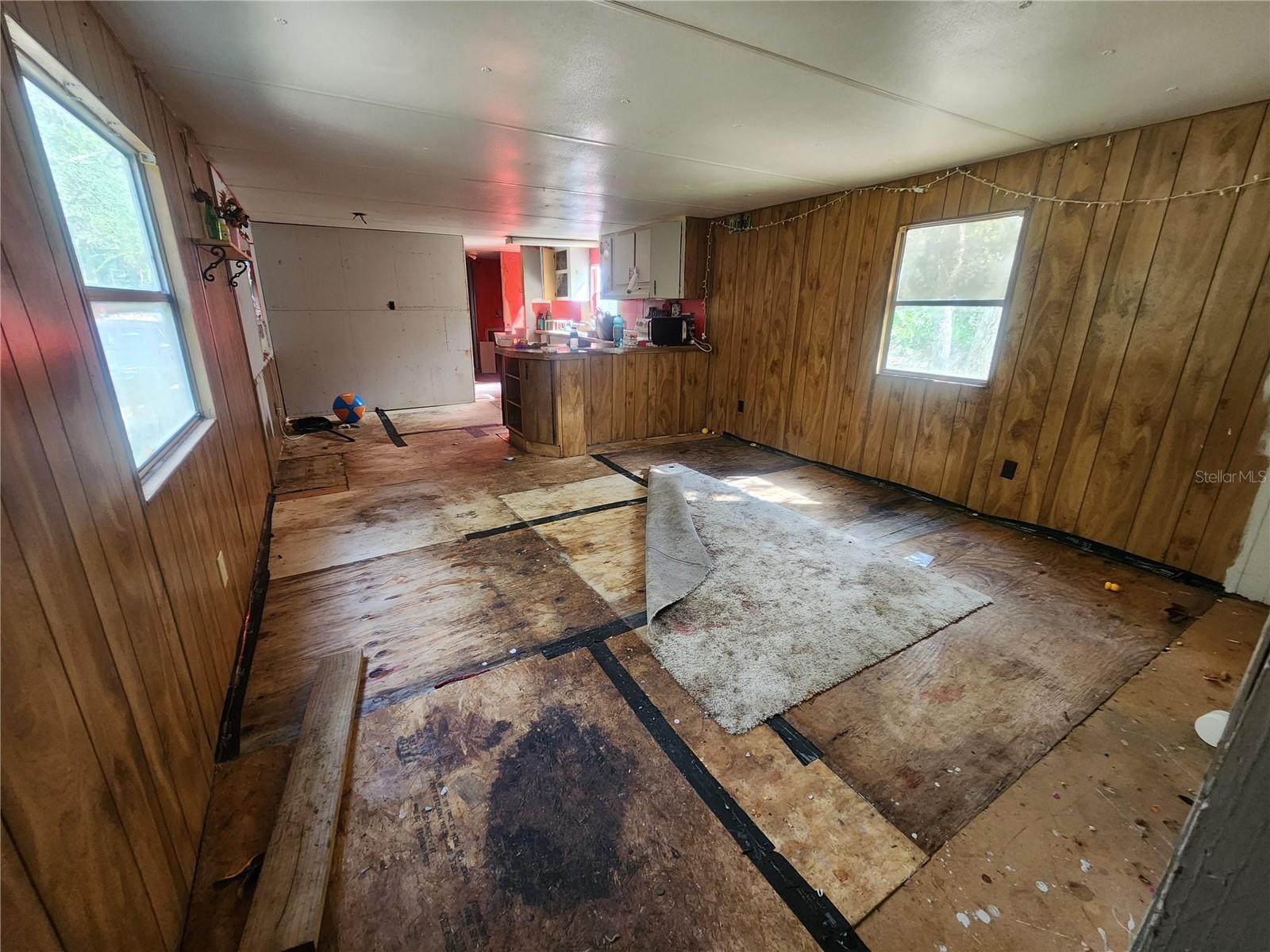 Image 13 of 17 For 217 Lakeview Drive