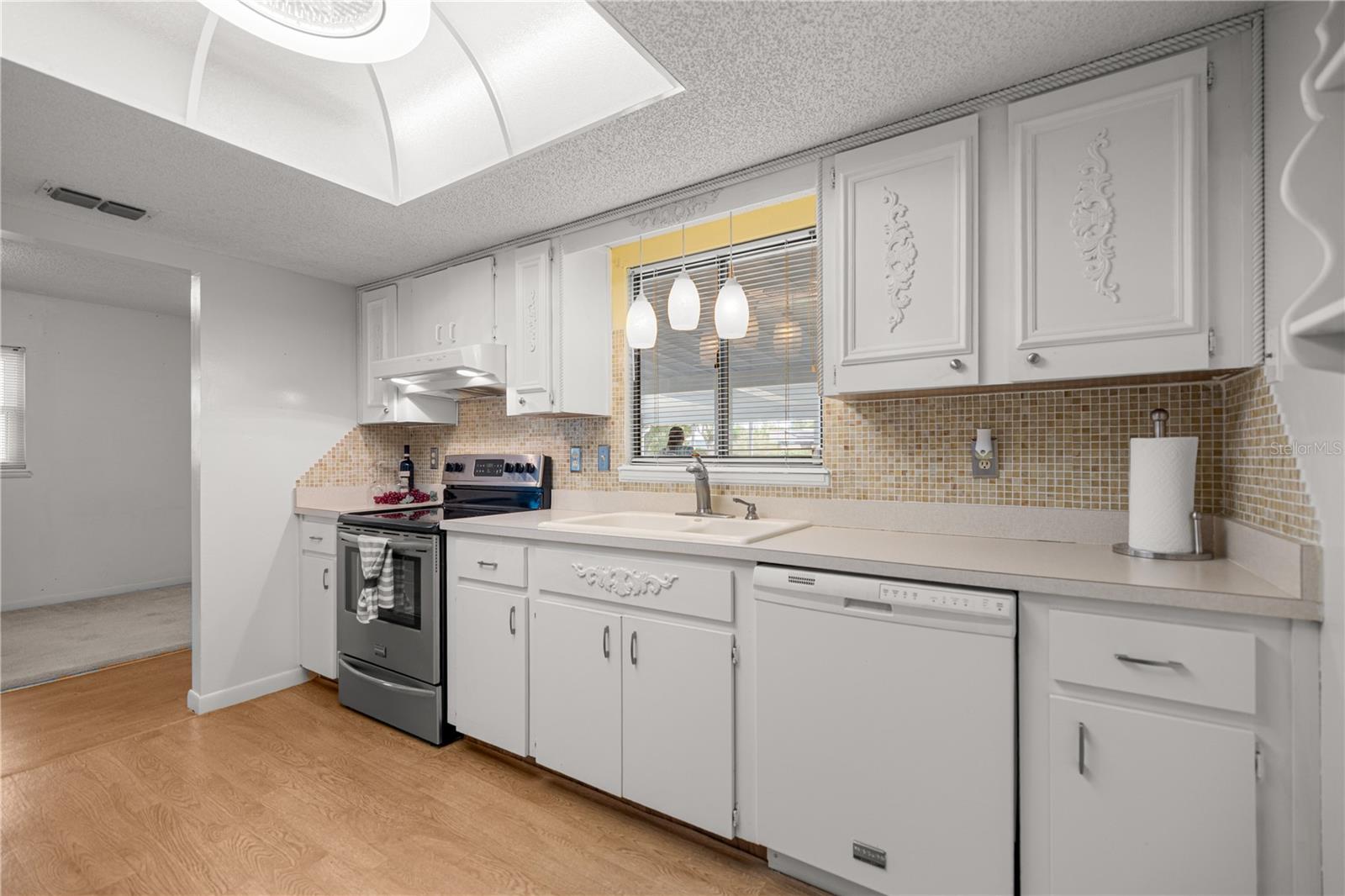 Image 5 of 31 For 9230 101st Lane