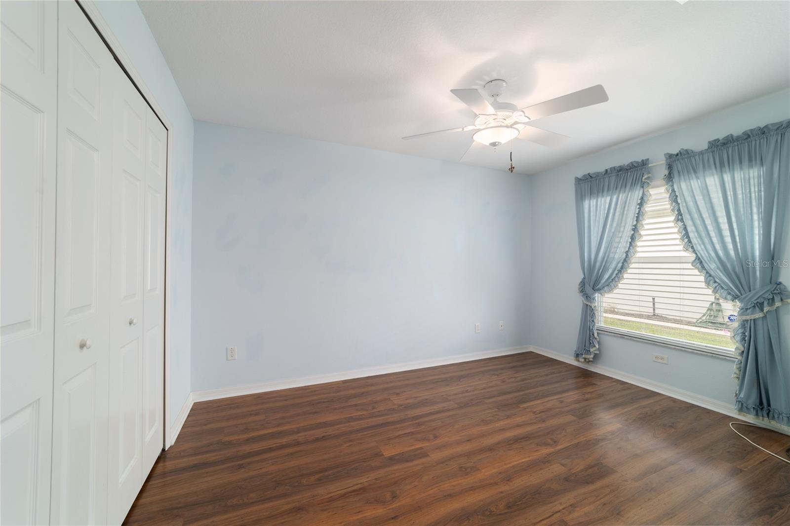 Image 32 of 54 For 16369 14th Avenue Road