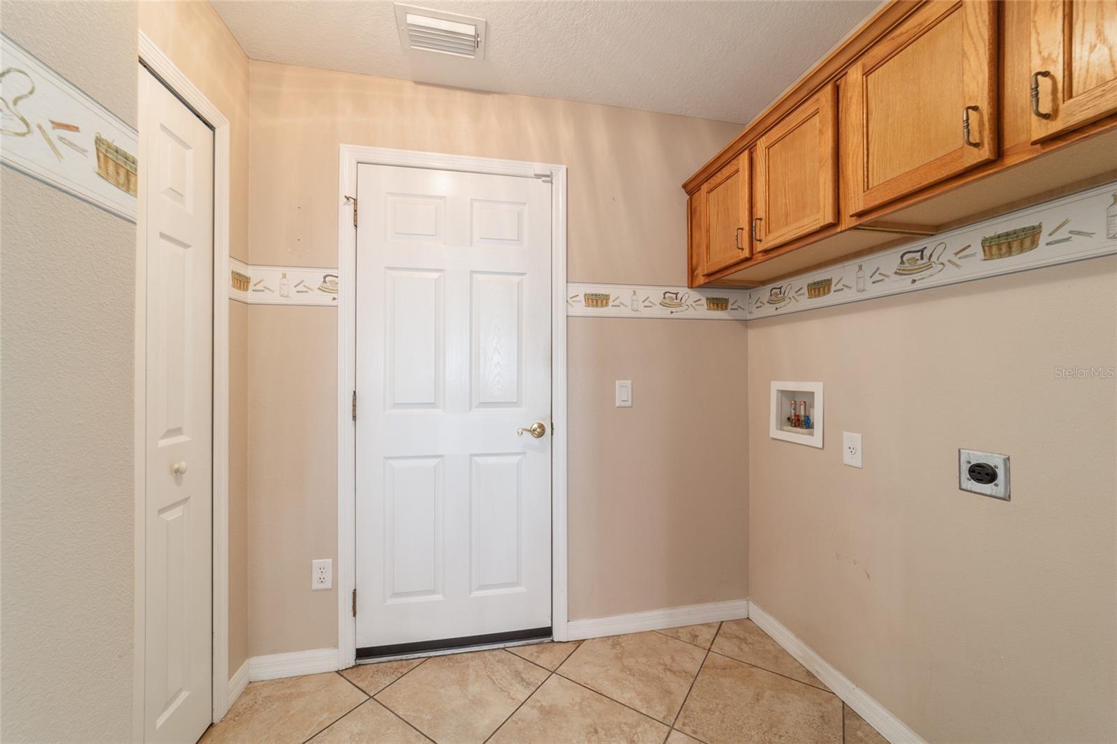 Image 34 of 54 For 16369 14th Avenue Road