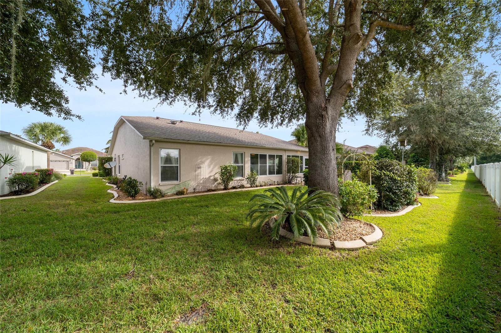 Image 7 of 54 For 16369 14th Avenue Road