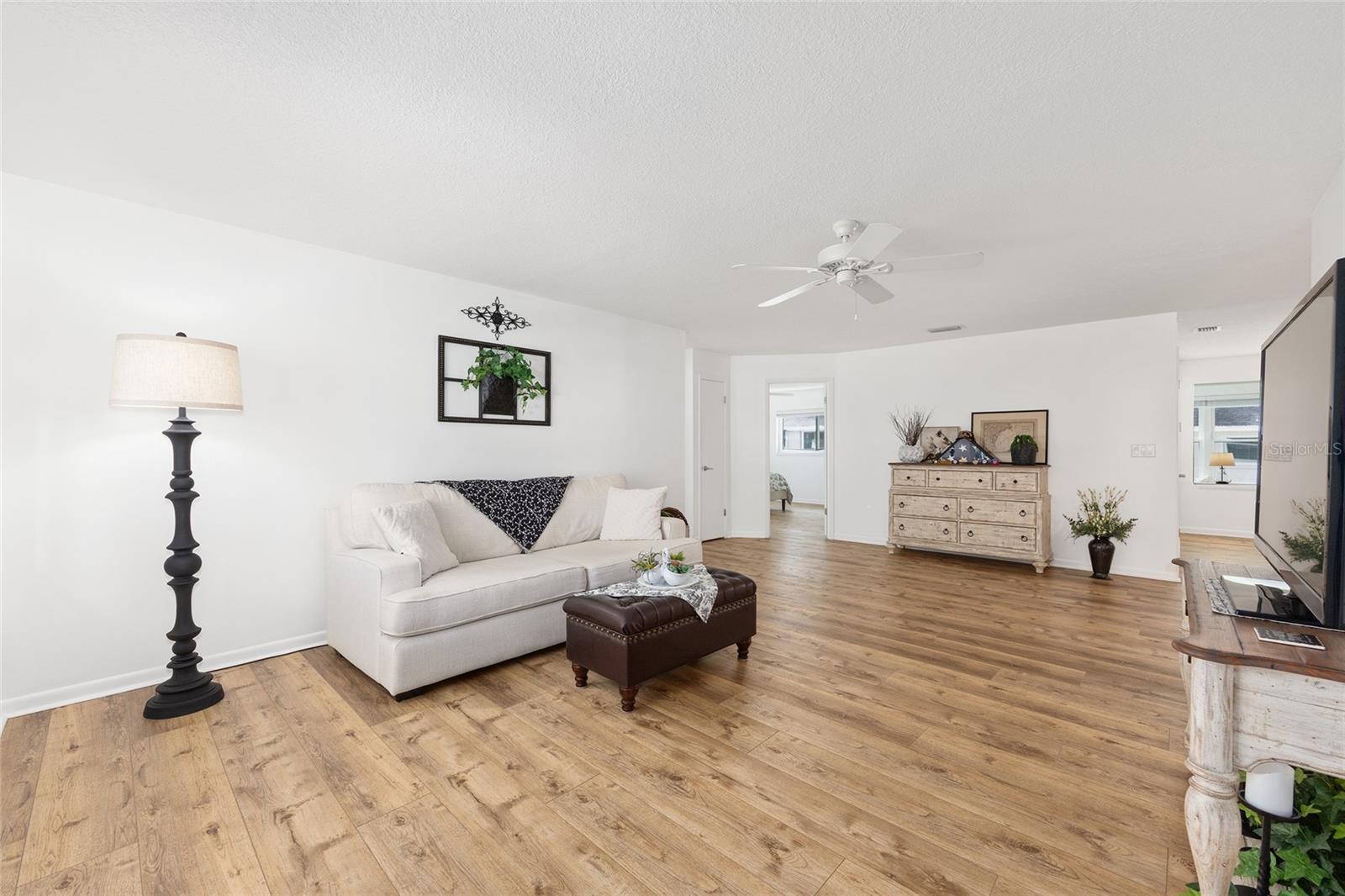 Image 14 of 33 For 8630 94th Lane A