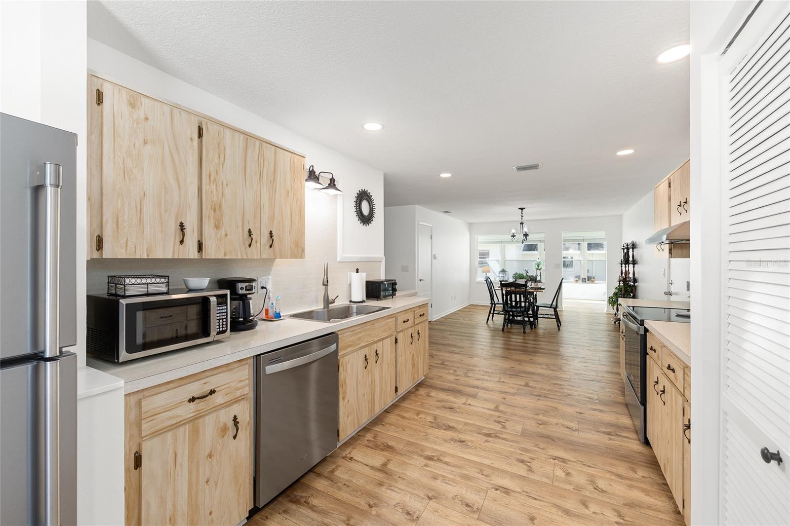 Image 23 of 33 For 8630 94th Lane A