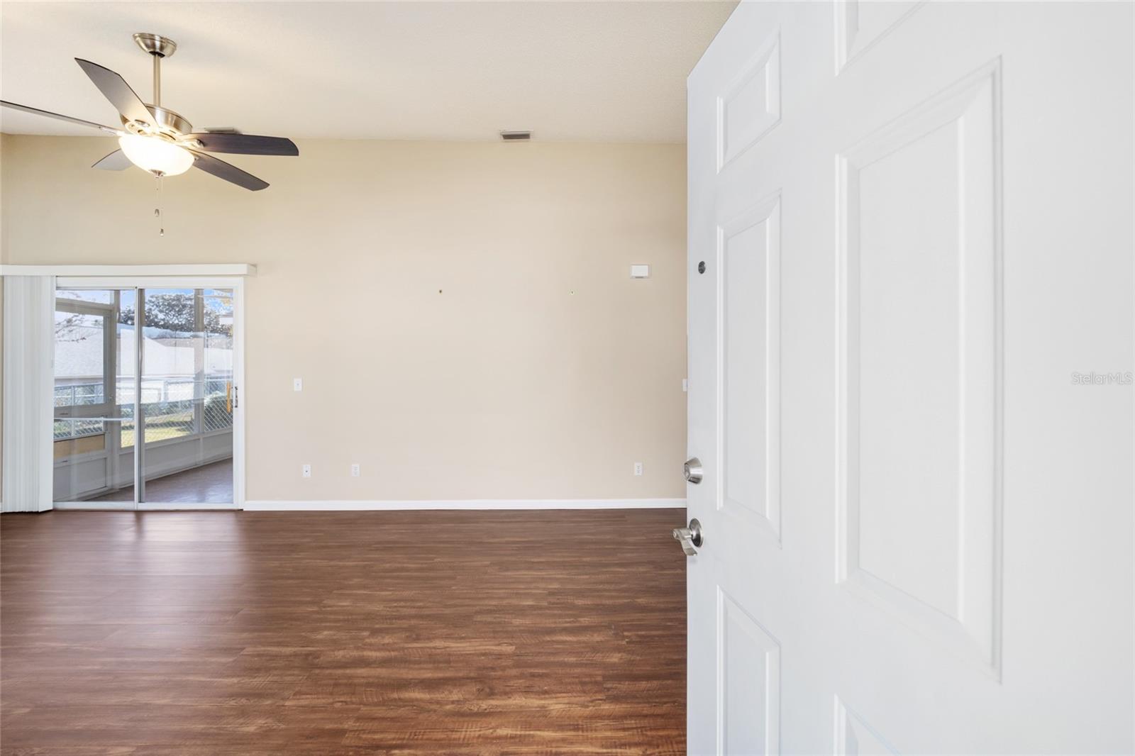 Image 8 of 43 For 1921 50th Circle