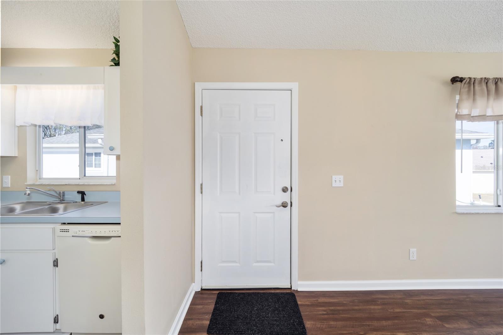 Image 9 of 43 For 1921 50th Circle