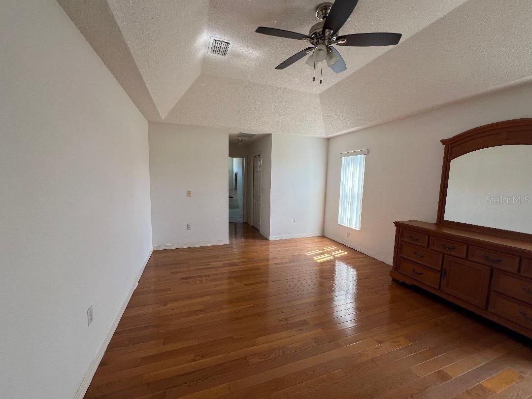 Image 5 of 52 For 8636 54th Court