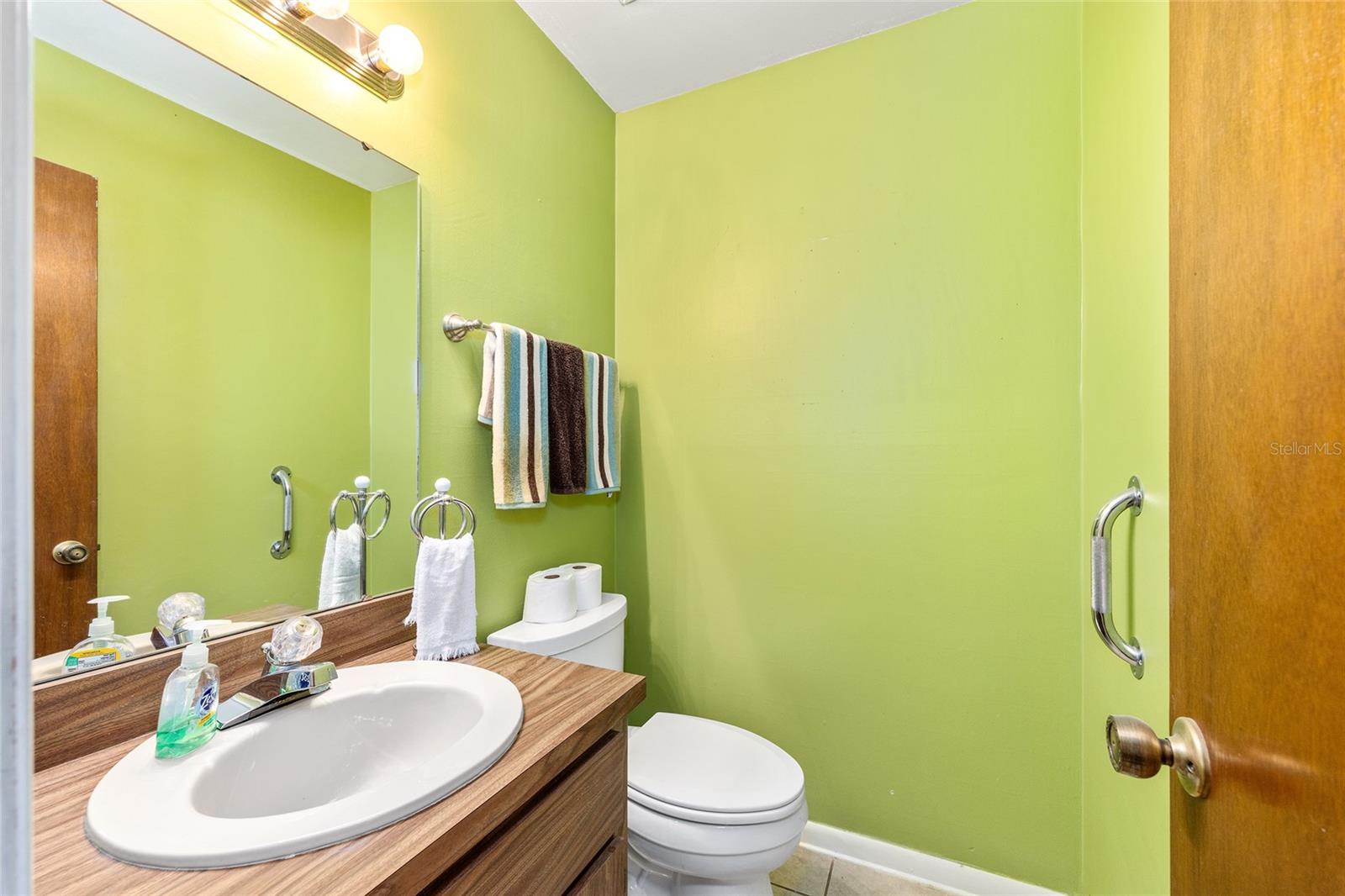 Image 14 of 53 For 3820 19th Street Circle