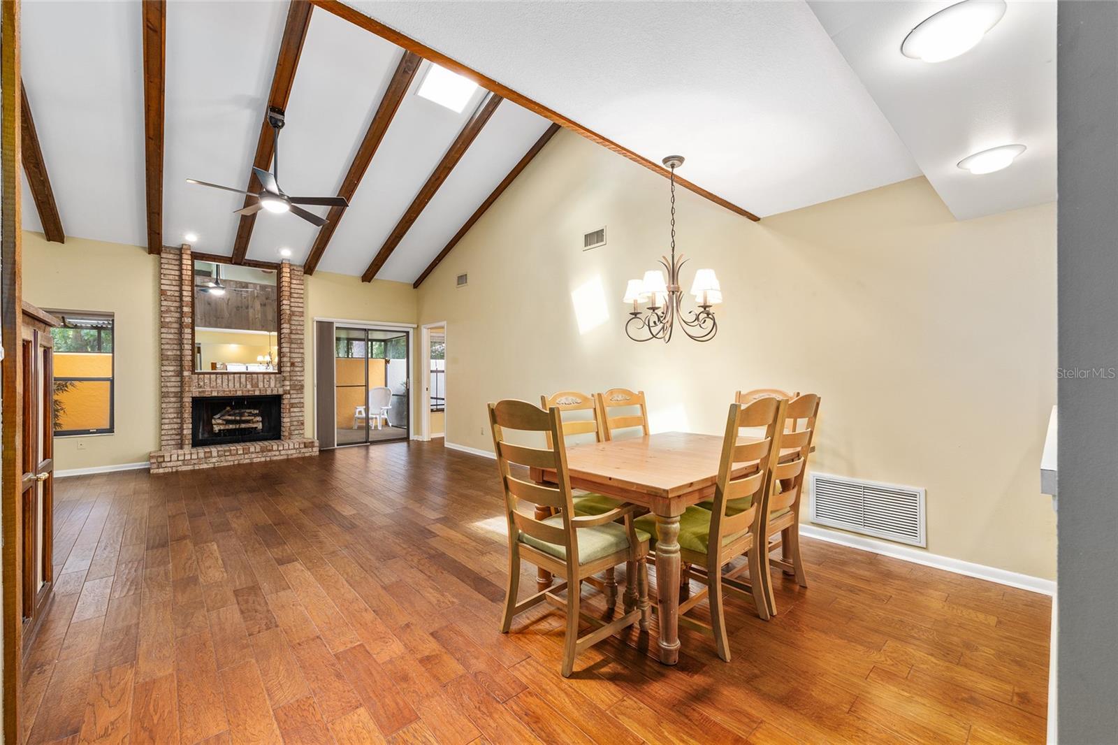 Image 15 of 53 For 3820 19th Street Circle