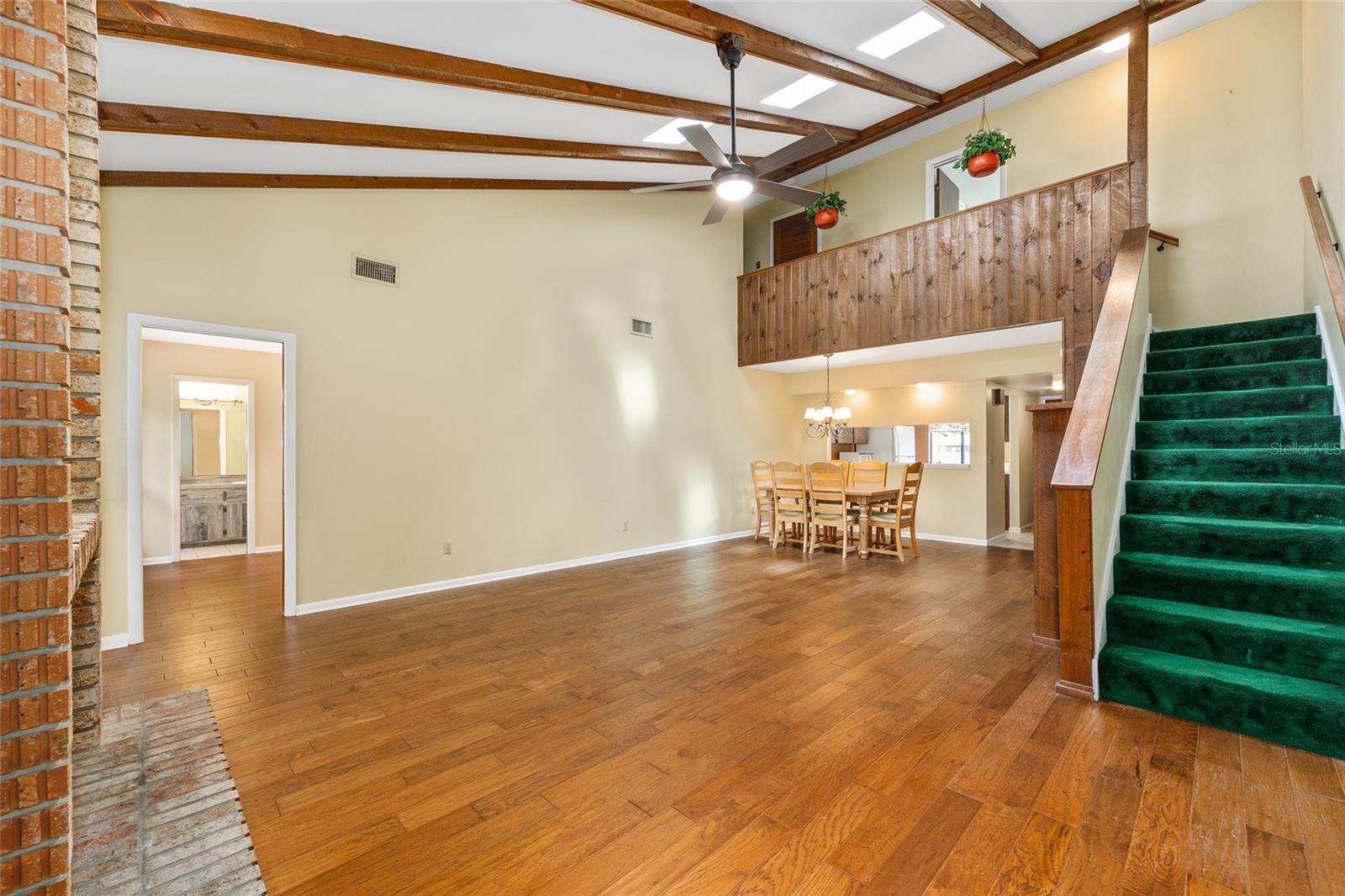 Image 21 of 53 For 3820 19th Street Circle