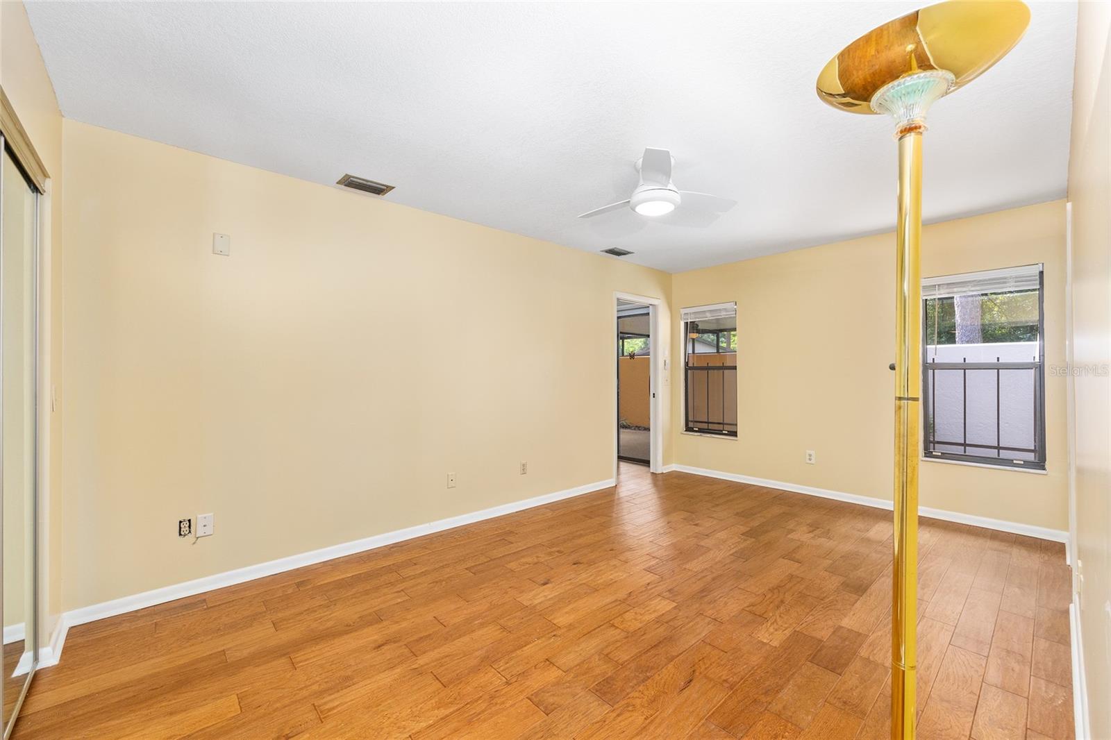 Image 23 of 53 For 3820 19th Street Circle