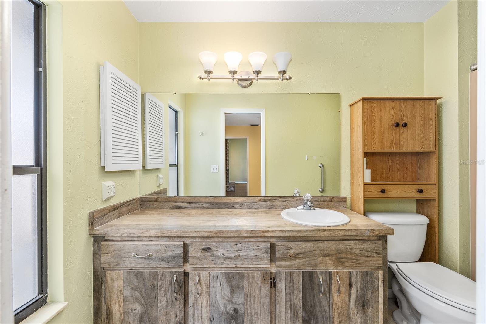 Image 26 of 53 For 3820 19th Street Circle