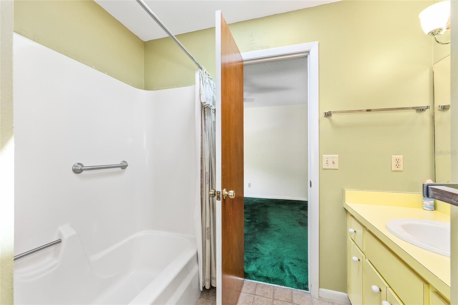 Image 34 of 53 For 3820 19th Street Circle