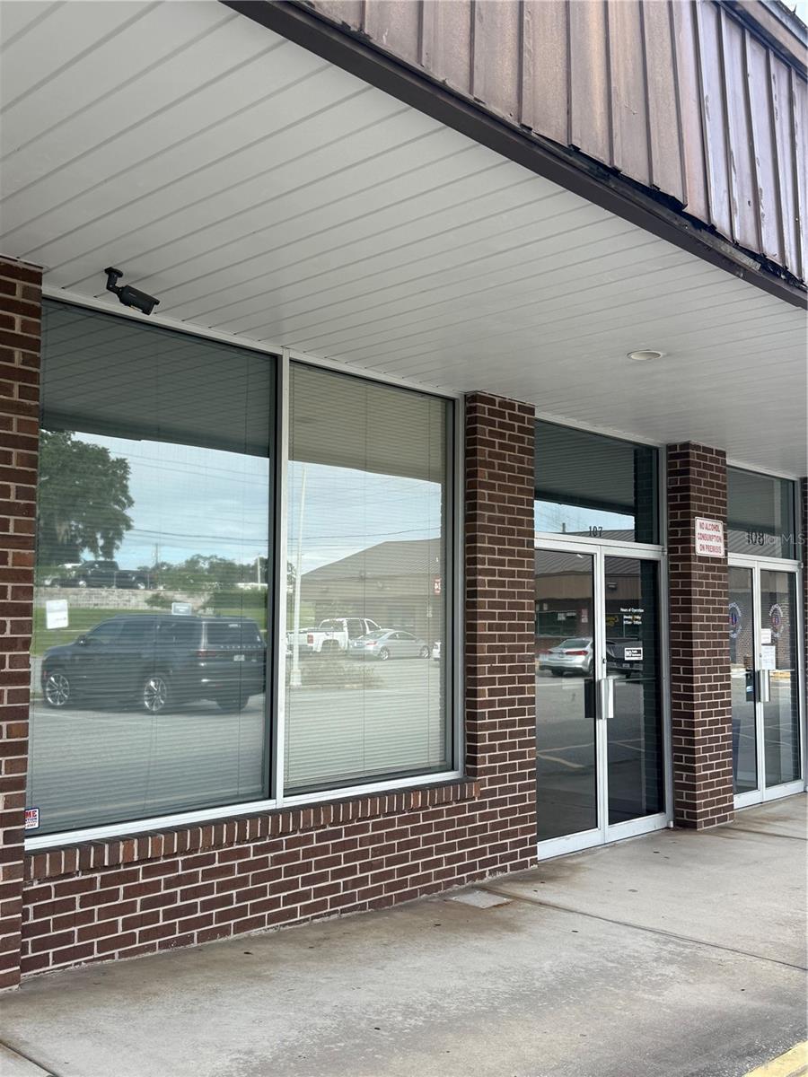 Image 3 of 7 For 960 6th Avenue 107