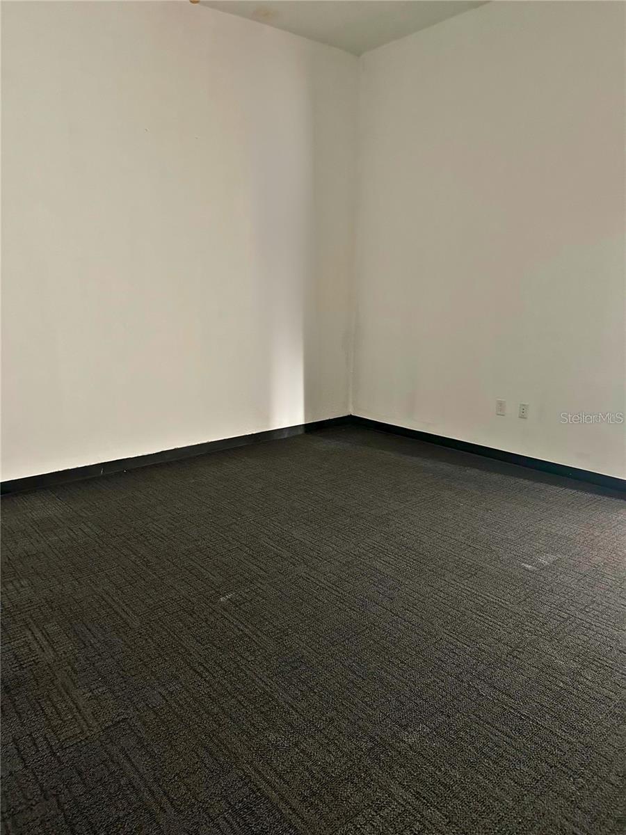 Image 5 of 7 For 960 6th Avenue 107