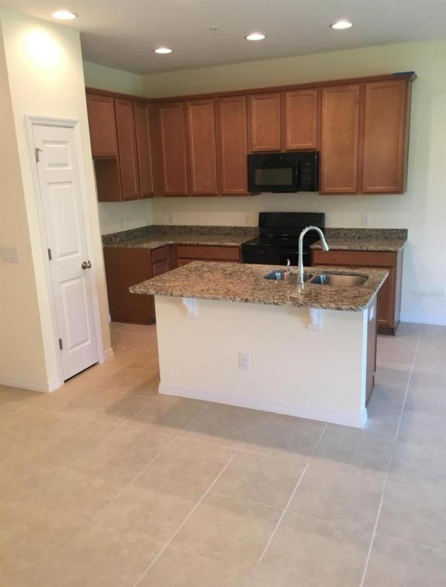 Image 2 of 20 For 614 Fortanini Circle