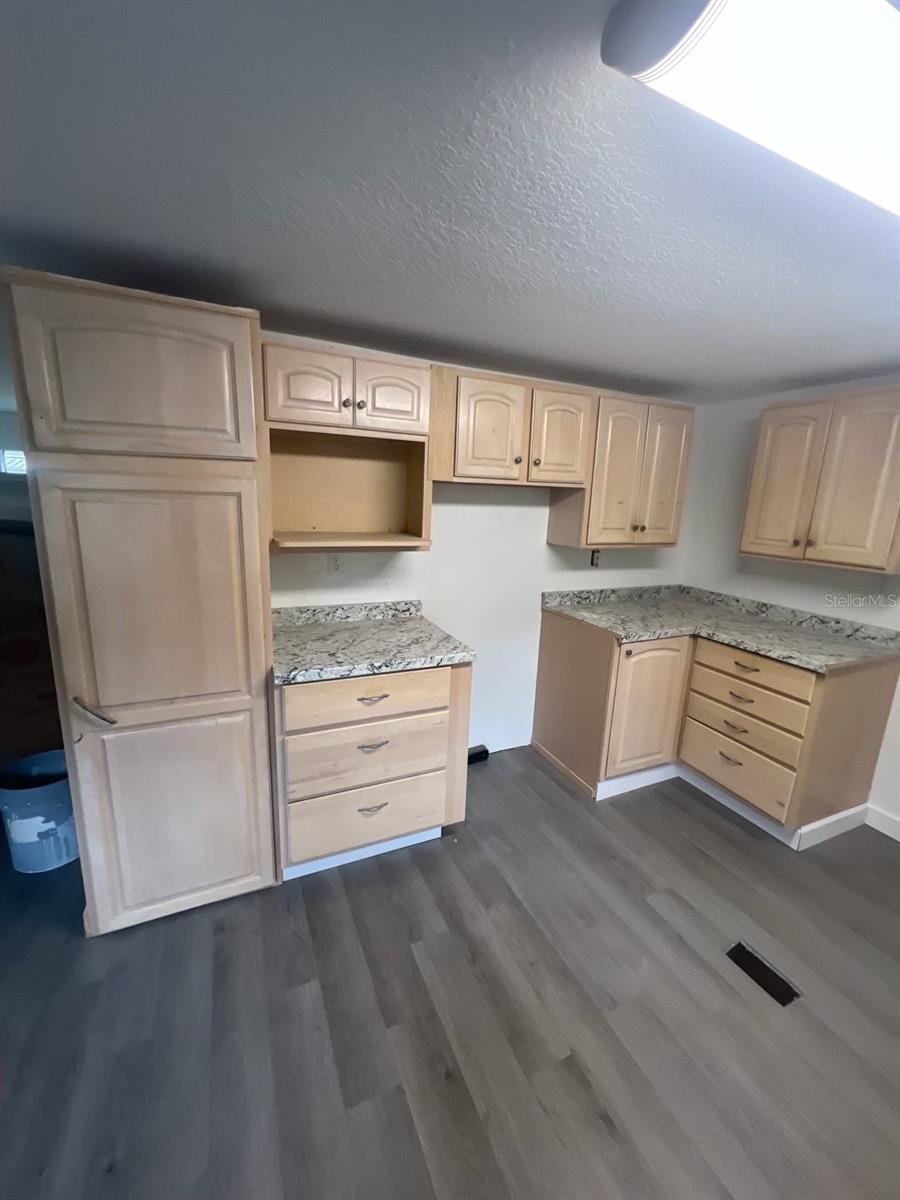 Image 4 of 18 For 1001 77th Street 3