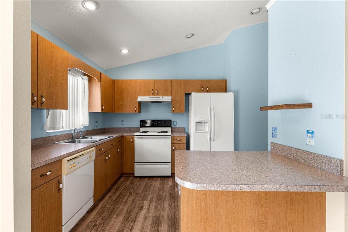 Image 11 of 34 For 13267 79th Circle