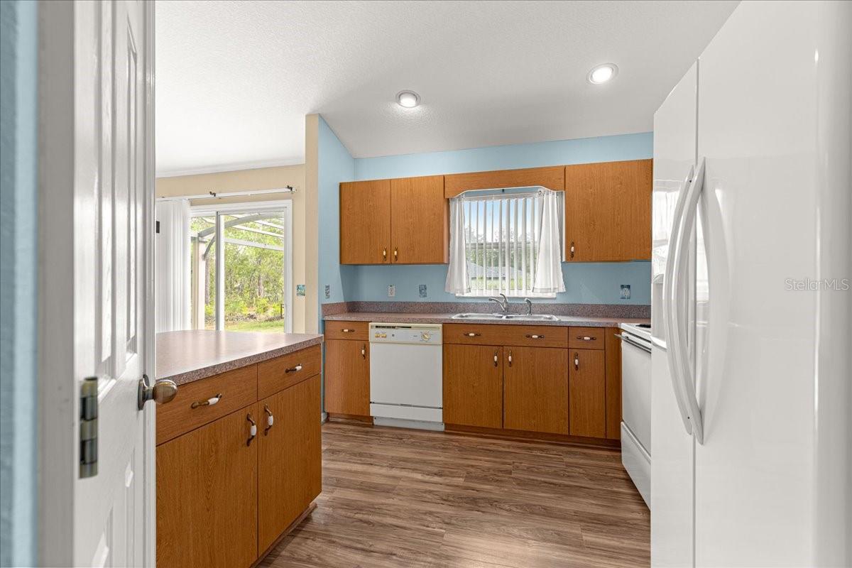 Image 13 of 34 For 13267 79th Circle