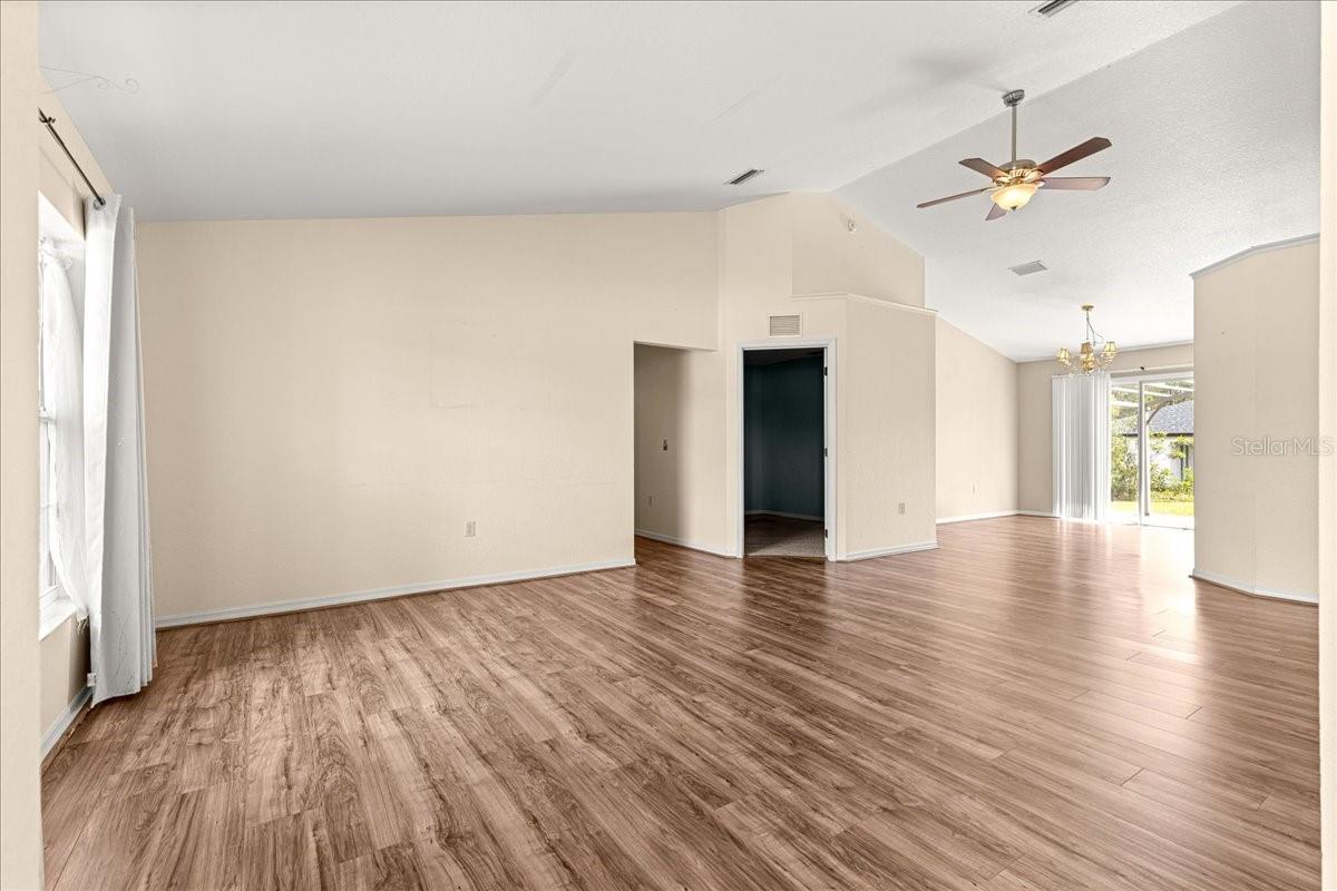 Image 2 of 34 For 13267 79th Circle